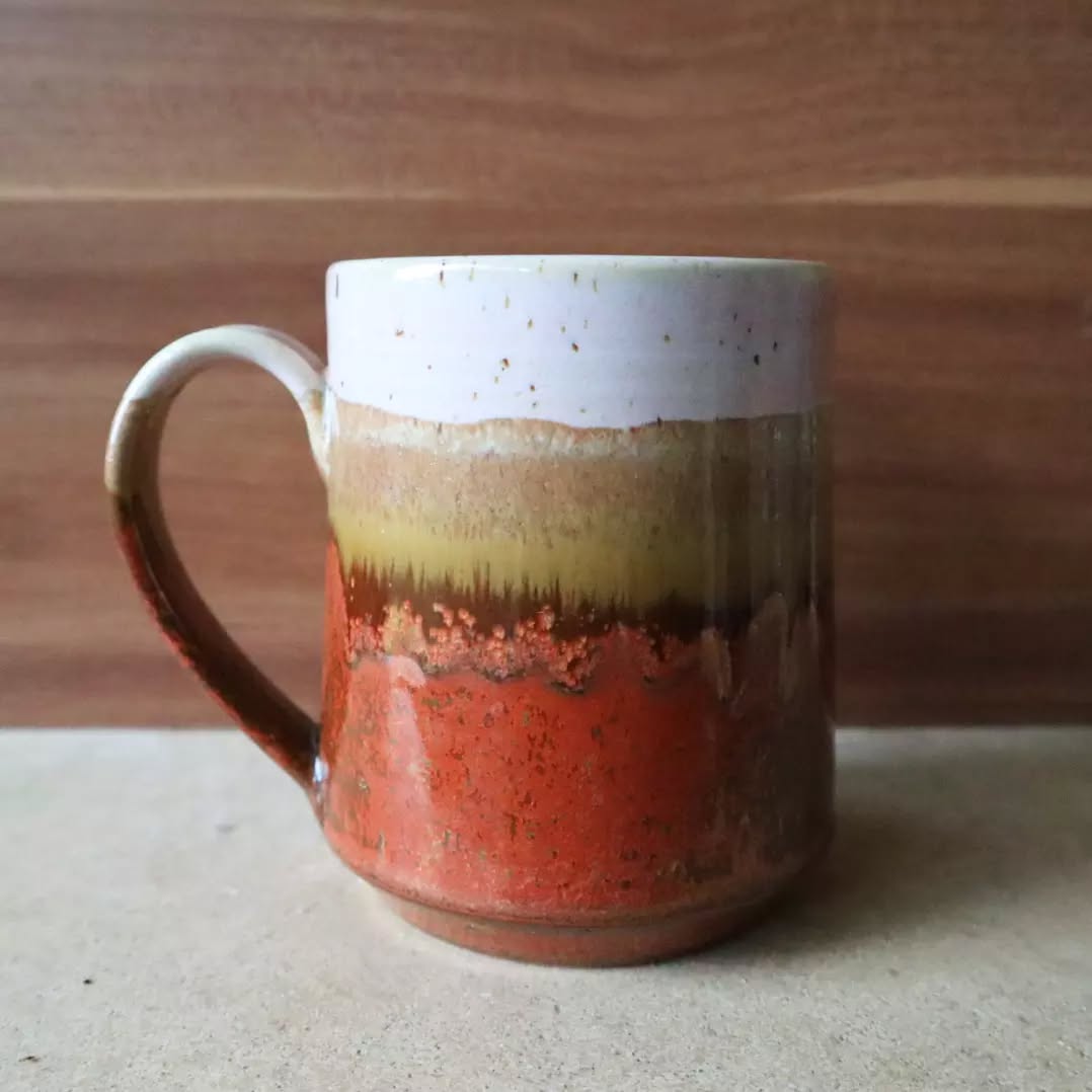 Hi everyone! I have a new color combination!
I'm still not sure about a name for it, but it sure gives me the autumn vibes 🍁 If you can think about a name please share it in the comments ☺️🙏
#pottery #ceramics #glazechemistry #clay #authumvibes #ceramicgif #handgemacht #handmade #localbusines #pottenbakken #potterystudio #tablewear #potterycollection #ceramiclovers #coffeemugs