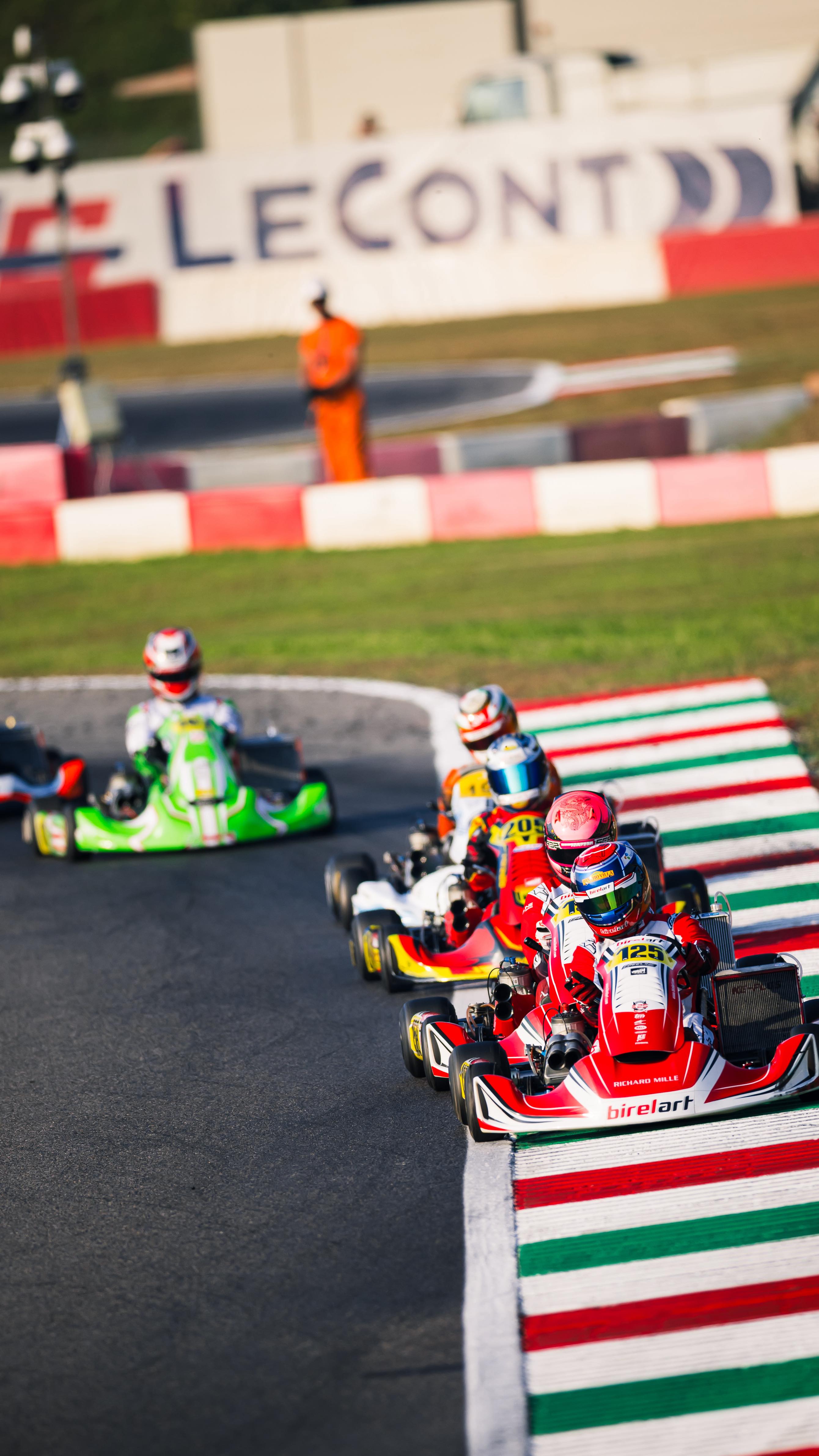 TikTok saw it first 🤷🏼
Vibes from last weeks @fia.karting.championship KZ2 World Cup 🇮🇹
📹 @matteoessevisuals
#mara #gomara #racewithmara #fiakarting #karting #reels #foryou #fyp #kz2