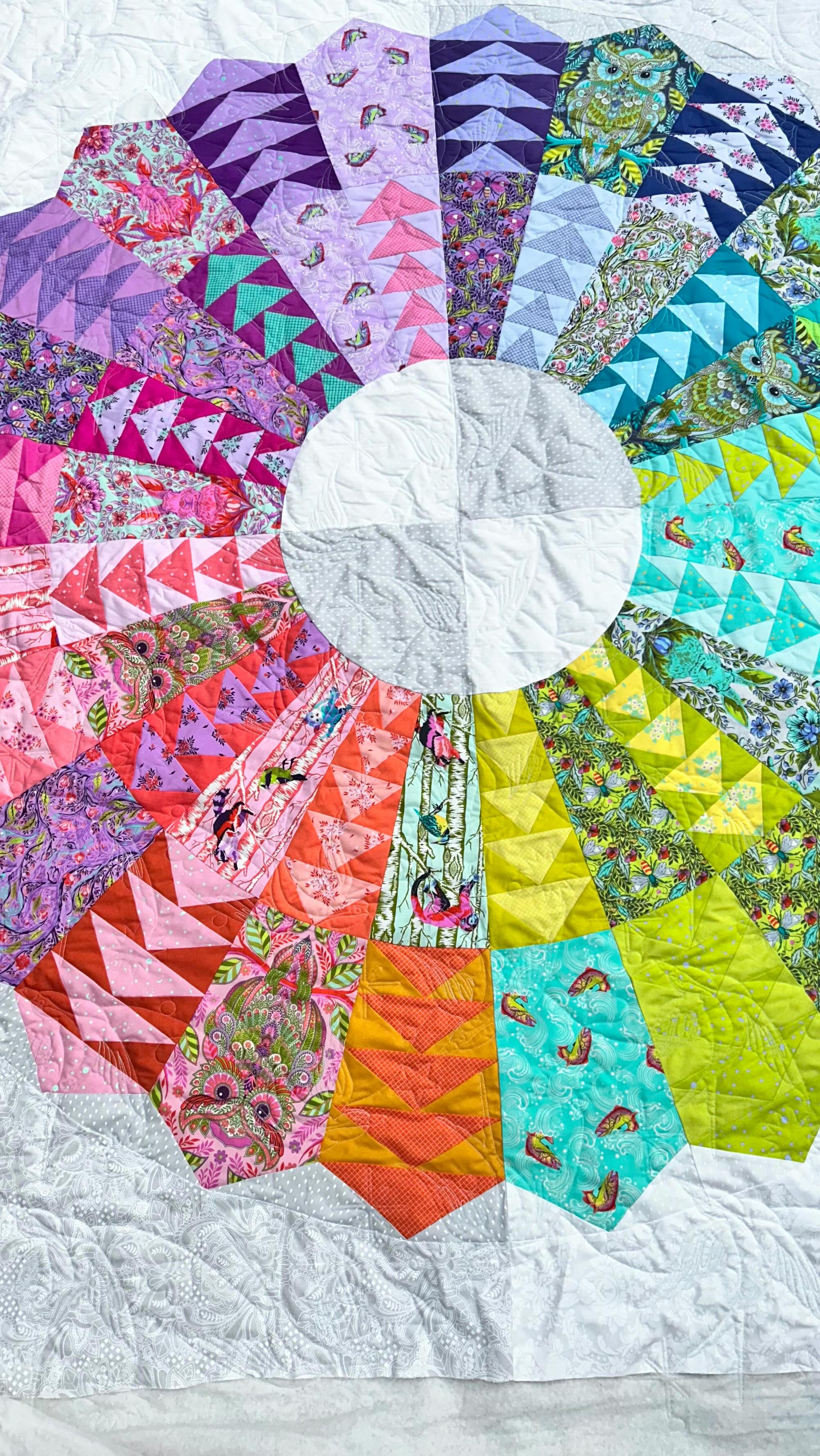 5 hours later and this beauty is complete! ❤️🌈
Have a quilt you need professionally quilted? I can help with that, I love nothing more than turning your WIP piles into snuggly quilts, especially now it’s getting cold!
#longarmquiltingservices #longarmquiltinguk #uklongarmquilter #greatbritishquilter #longarmquilter #longarmquilting #sewing #sewtherainbow #quilt #quiltersgonnaquilt #professionalquilter #professionalquilting #professionalquiltinguk #quiltingismytherapy #sewcreative #tulapink #tulatroops #tulapinkfabric #quilter #superiorthreads