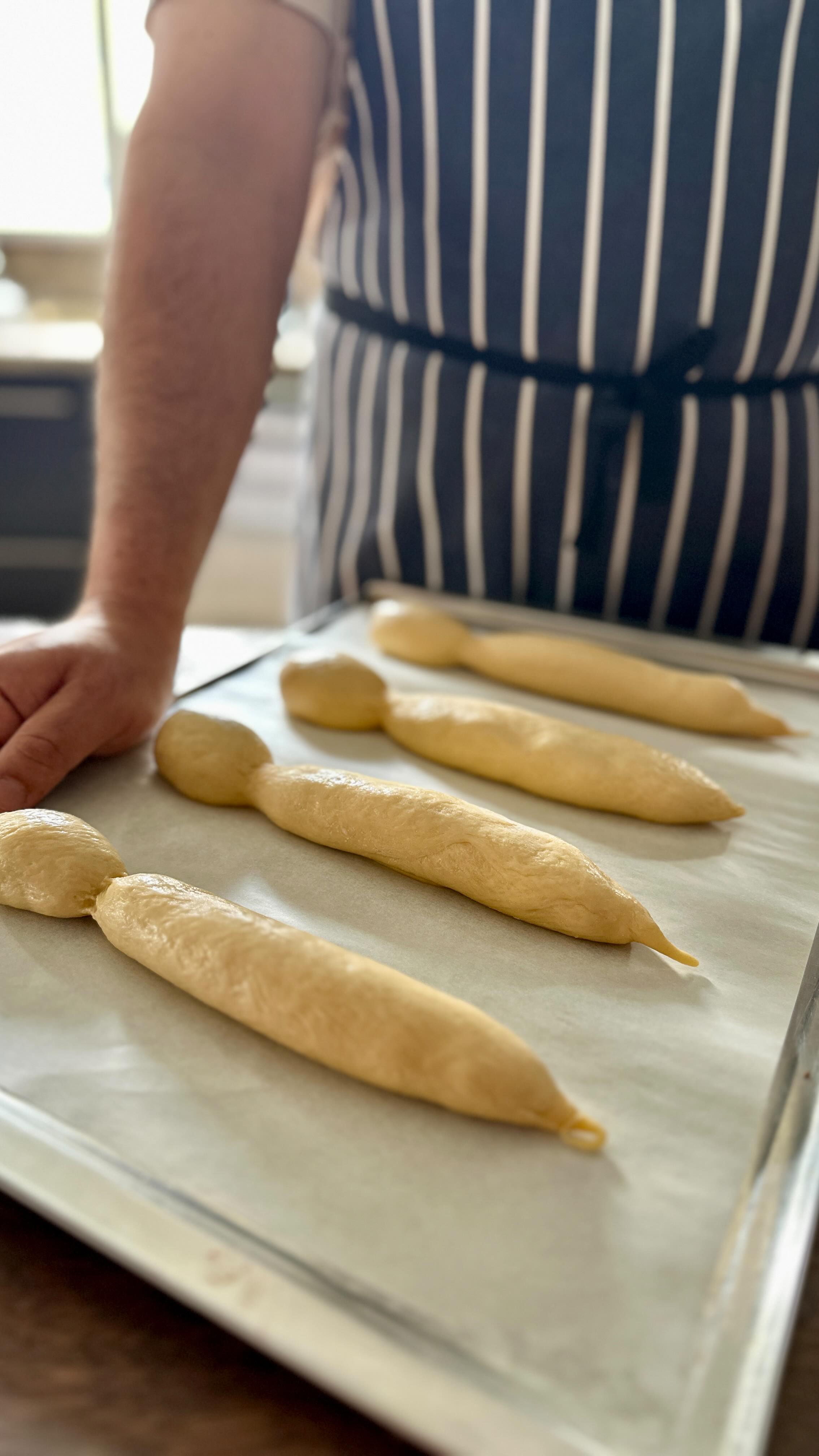 ¡Ya están aquí nuestras guaguas de pan!
Recién horneadas, suaves y llenas de sabor.
.
Una tradición que se disfruta mejor cuando se comparte.
.
🥖Guaguas de pan fresquitas disponibles de miércoles a domingo.
📩 Escríbenos para hacer tu pedido.
-
#ensamblepan #panquito #quito #guaguasdepan #guaguadepan #tradicion