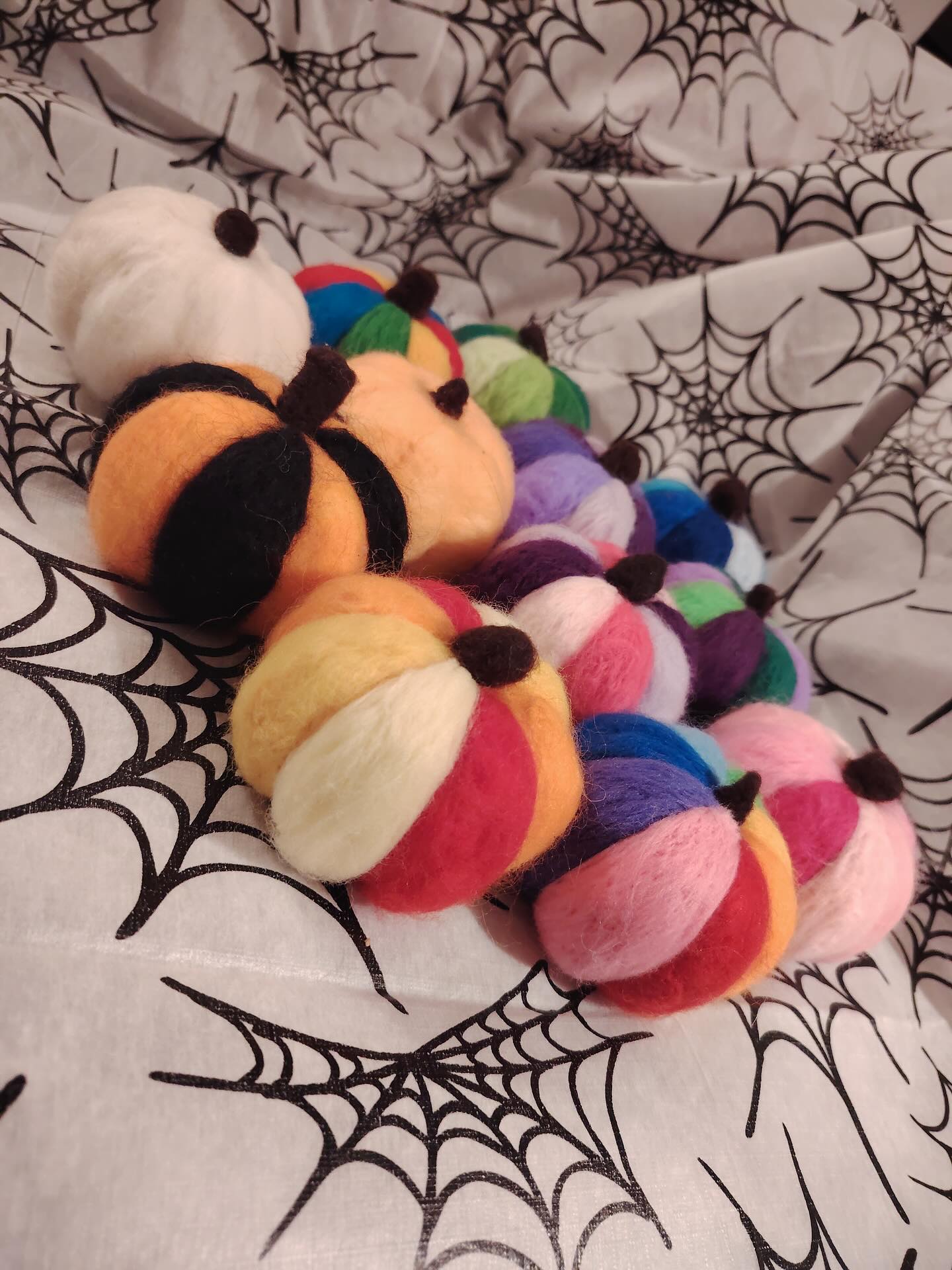 Got some new spooky themed things to sell #artmarket #illustrator #handmade #halloween artstall #plushies #stickers #spookymarket #spookyseason #illustration #illustrationartist #art #artist #artistsoninstagram #artwork #artofinstagram #pumpkin #felt #3dfelt