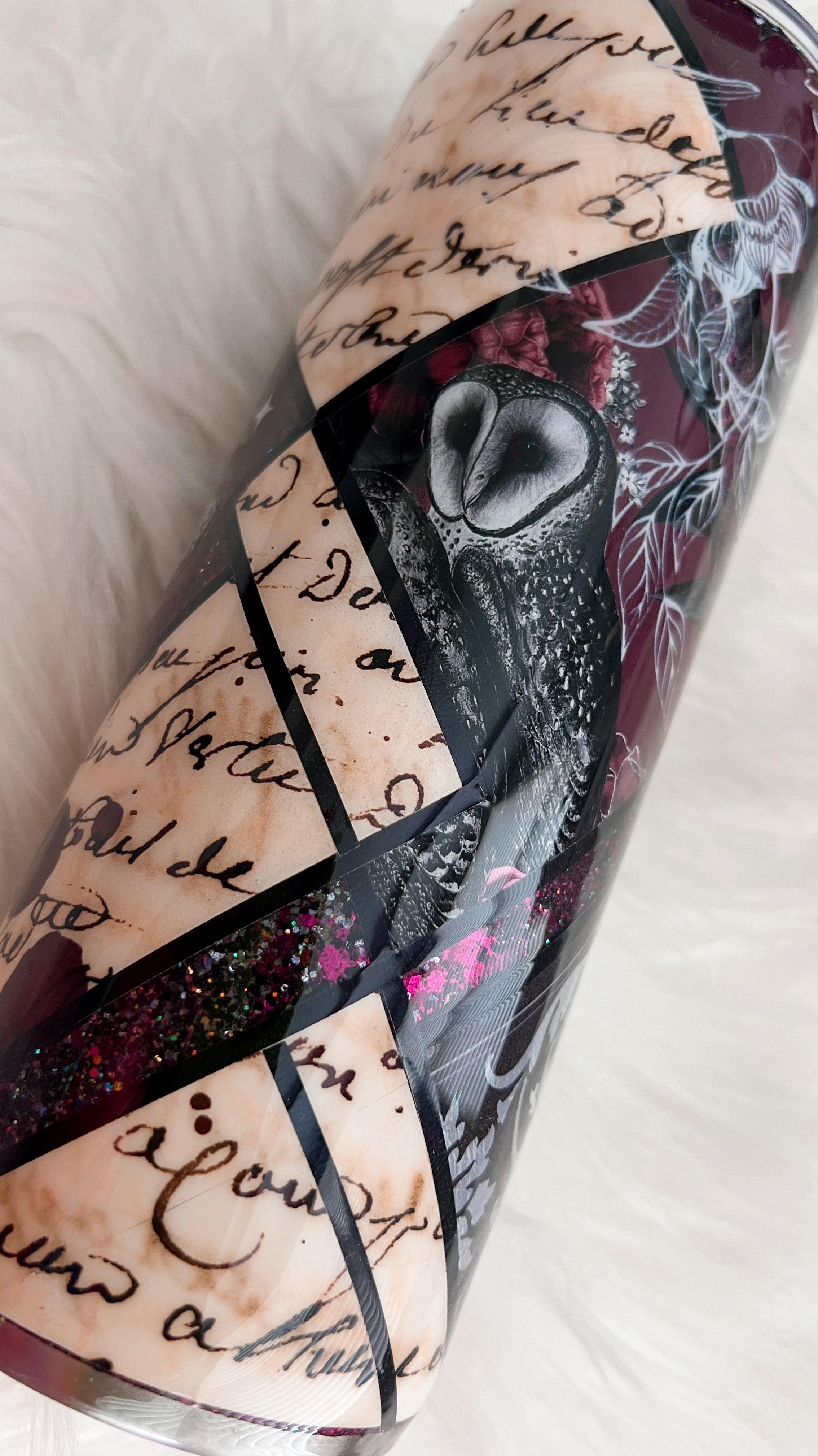 HAPPY FRIDAY!!! Here’s a little preview of tomorrow’s YouTube video 🥰 I finally got around to using the Haunting Romance Sister Set and I love it 😍
VINYL, UV DTF, EPOXY: #FSSHINE
🖤 @flynnsisterssupplyshop
GLITTER:
🖤 Flynn, zodiac, Oakenshield, Death Star, hallow
🖤 @peachyoliveglitters
TUMBLER:
🖤 24oz plump
🖤 @tipsymagnolia
#tumblertutorials #glittertumblers #epoxyresin #epoxyart