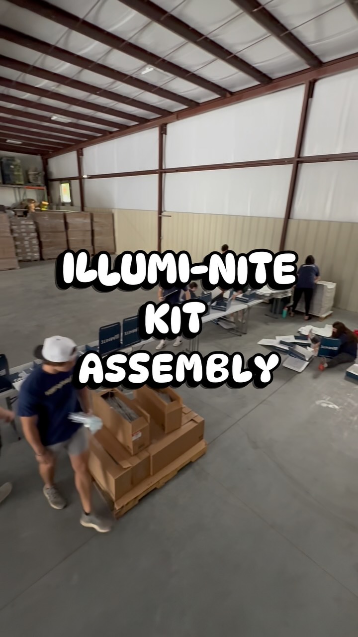Don’t miss out on the chance to register for one of these FREE luminary kits! ⭐️ Thanks to our volunteers, your ILLUMI-NITE kits are packed and ready to go for December 7th! Only 12 days left to register- visit keepgoing25.org to learn more 👉💻