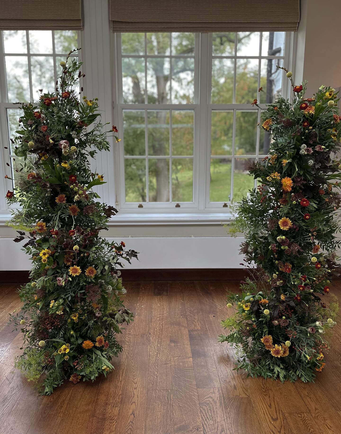 Deconstructed arch or Floral columns - whatever you might call them, they are a great statement piece for any wedding of any size. Versatile as they can be moved from ceremony to reception. Made in a rich autumnal colour palette what’s not to love!! 🍂
#wedding #weddingday #underthefloralspotlight #floral #florist #deconstructedarch #statement #arrangement #weddingflowers #weddingflorists #seasonal #autumn #peakdistrict #derbyshirelife #flowers