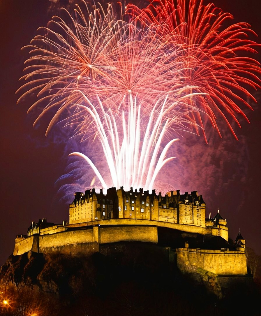 From these not so subtle clues 👀… any ideas what I’m getting ready to announce?! 🤔😁
Go on, have a guess! 👇
#girlsjustwannahavefun #womanpower #solofemaletravel #sofetravel #travelqueen