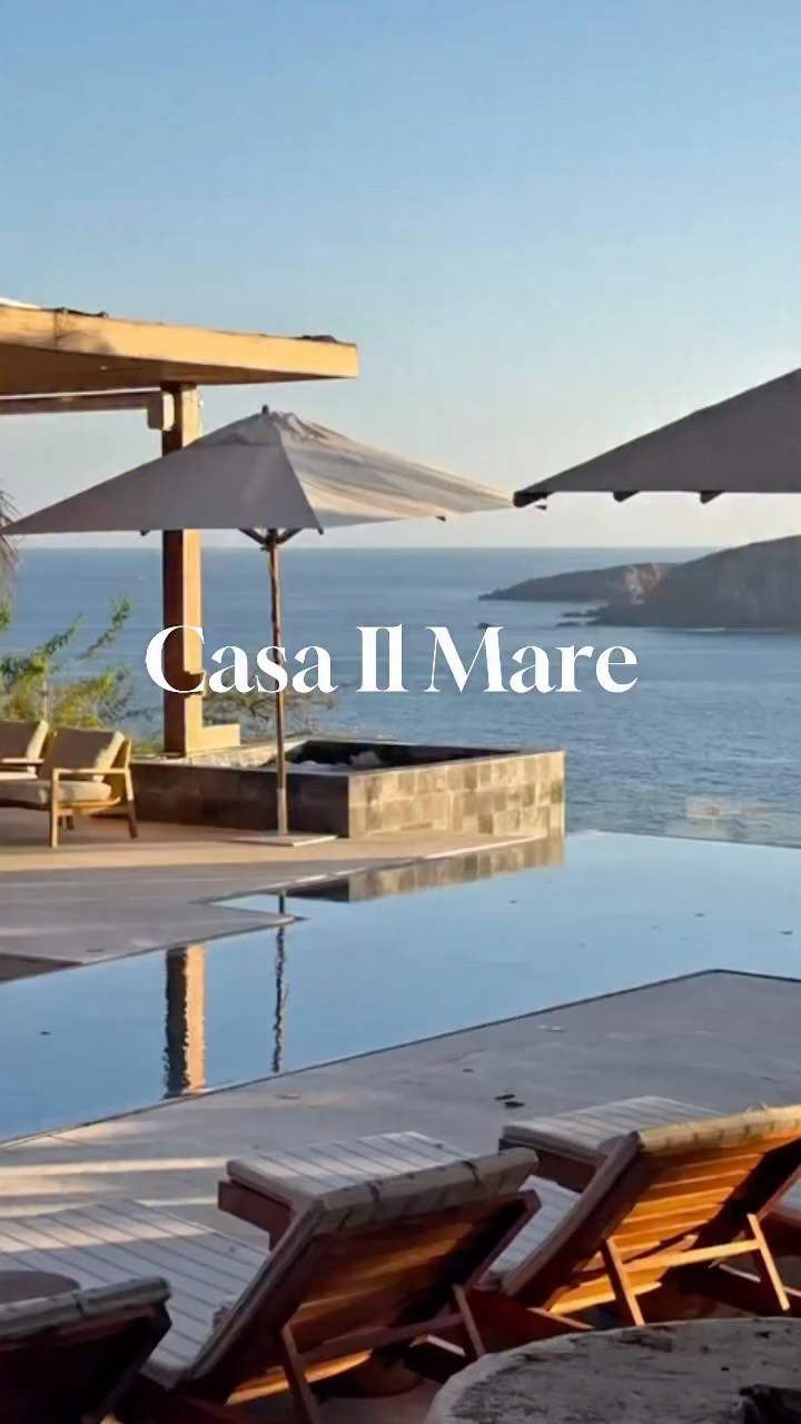 Casa Il Mare es una de las casas favoritas de nuestros huéspedes. Para más info mándanos mensaje 💬
#herohost #ixtapazihuatanejo #luxuryvacation #visitiz #luxuryhomes #homerentals #beachlife