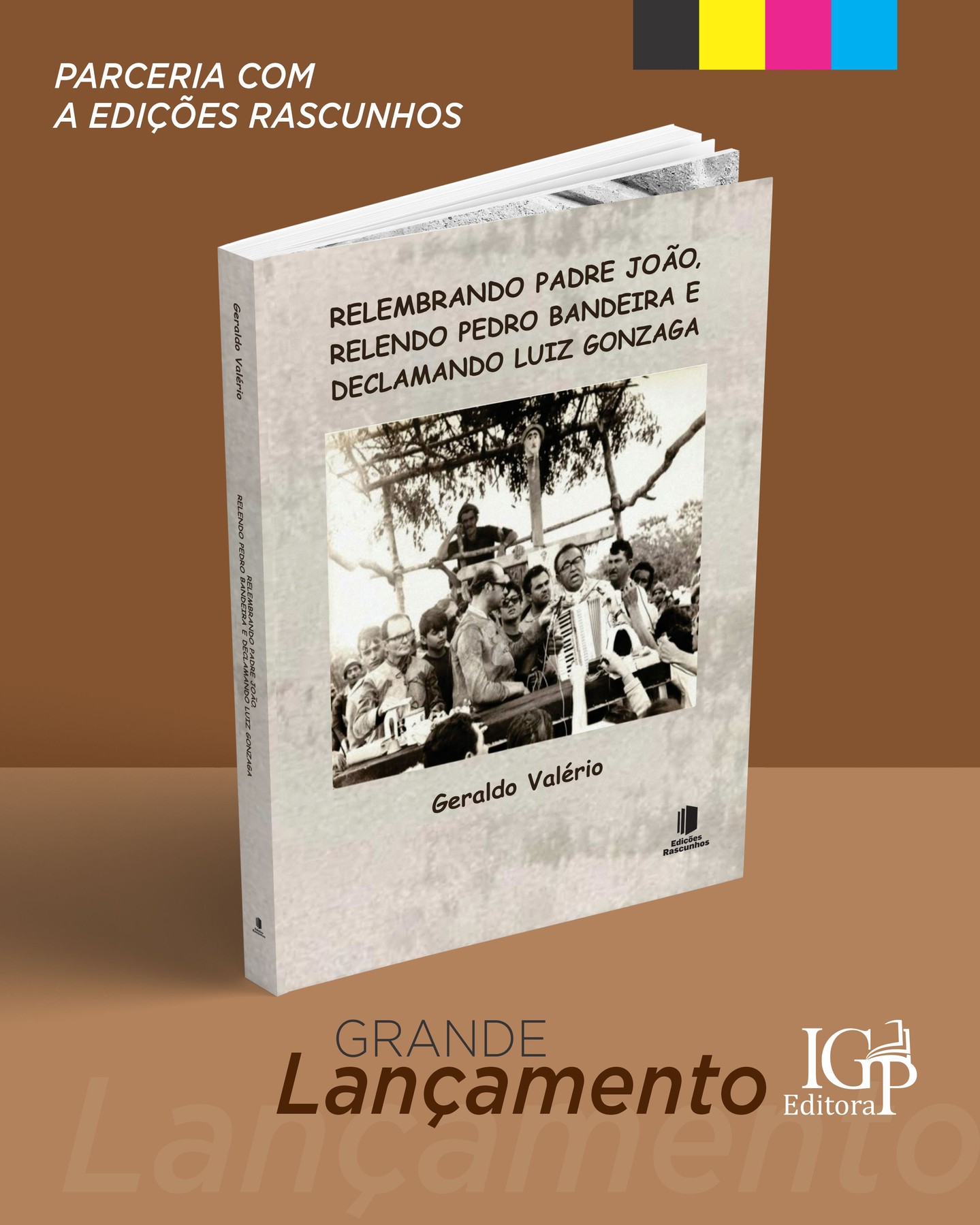 📚 Relembrando Padre João, Relendo Pedro Bandeira e Declamando Luiz Gonzaga
✍️ Autor: Geraldo Valério
📖 Parceria: Editora IGP & Edições Rascunhos
Uma celebração poética à cultura nordestina e à memória de grandes nomes que marcaram nossa identidade. 🌵🎶
Neste livro, Geraldo Valério conduz o leitor por um percurso de lembranças, versos e melodias — unindo fé, literatura e música em uma só sintonia. Entre o legado de Padre João, a arte poética de Pedro Bandeira e o canto imortal de Luiz Gonzaga, o autor tece um tributo sensível às raízes do nosso povo e à força da expressão popular.
🌾 Um livro que é memória, homenagem e inspiração.
#cafeimpresso
#GeraldoValério #IGPEditora #EdiçõesRascunhos #LiteraturaNordestina #CulturaPernambucana #LuizGonzaga #PedroBandeira #PadreJoão #Cordel #Poesia #Nordeste #ArtePopular #LivroBrasileiro
