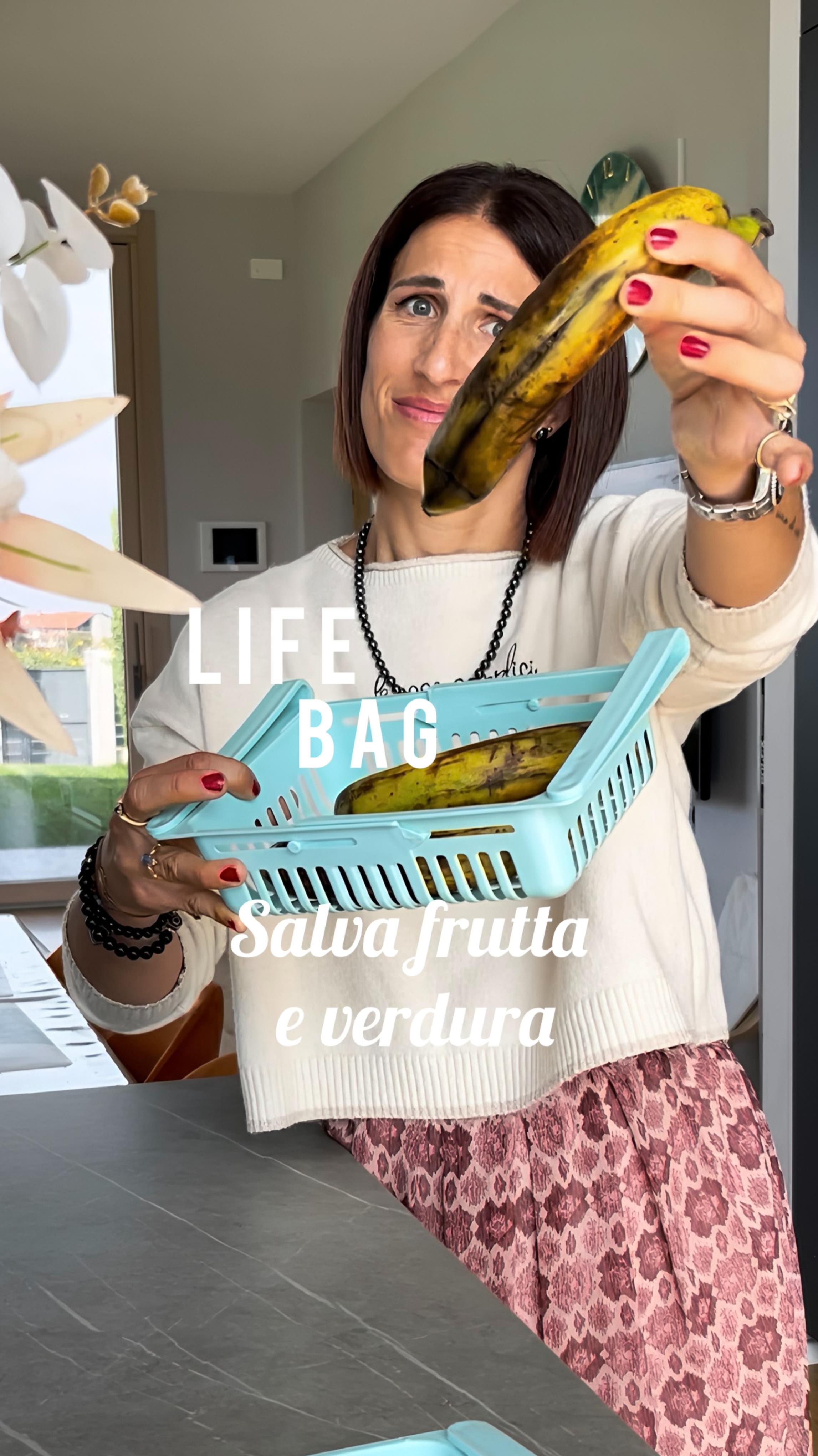 ✨ Zero sprechi, tanto amore per il cibo! ✨
{Prima mi raccomando seguimi qui 👉 @valigiainfarinata per non perderti nemmeno una ricetta}
Da quando uso i sacchettini Life Bag di @life_bag_official , frutta e verdura nel mio frigo durano molto di più 🍎🥬
Sono pratici, riutilizzabili e soprattutto mi aiutano a ridurre gli sprechi alimentari — una piccola abitudine che fa davvero la differenza 💚
Se vuoi provarli anche tu, puoi usare il mio codice sconto VALIGIAINF per avere il 10% di sconto sul tuo ordine, il link allo shop lo trovi sulla loro pagina.
♻️ Buoni per il pianeta, perfetti per chi ama cucinare e odia buttare via il cibo 🥕✨
#lifebag #zerowaste #antispreco #valigiainfarinata #trapentoleevaligie #sostenibilità #foodcreator #ecolife #cucinaconsapevole #foodlovers #consiglidicucina #sacchettinisalvaortaggi #valigiainfamiglia #fοοdbeast