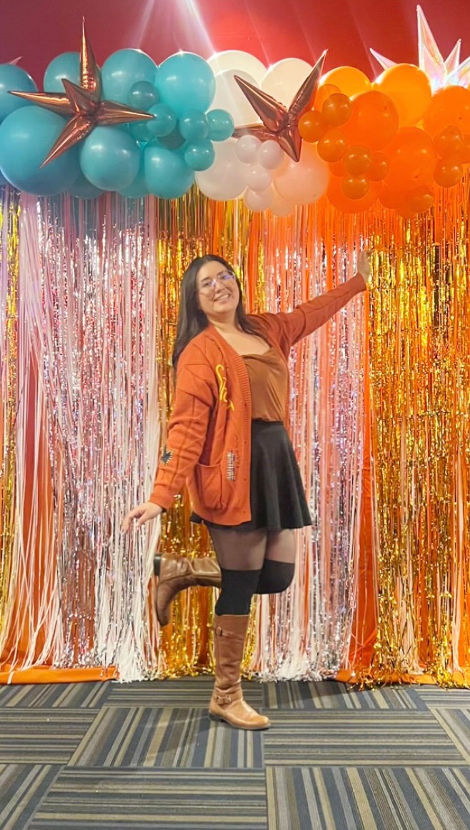 Growth and success are only measured by what you believe they are. The rest is just background noise. 💭✨ Take center stage and be the Showgirl in your story 🧡🧡
#womeninbusiness #lifeofashowgirl #eventplanner #vegaseventplanner #inspiration #swiftievibes