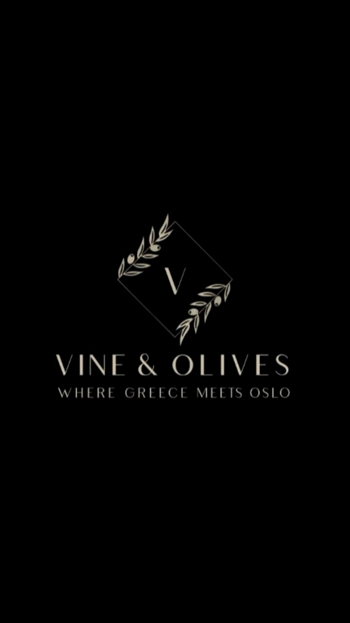 How we think the boss shows up 😎 vs how he actually works
Greek passion 100%, drama level… also 100% 😂
#VineAndOlives #GreekRestaurant #OsloFoodies #RestaurantLife #BossEnergy #FoodTok