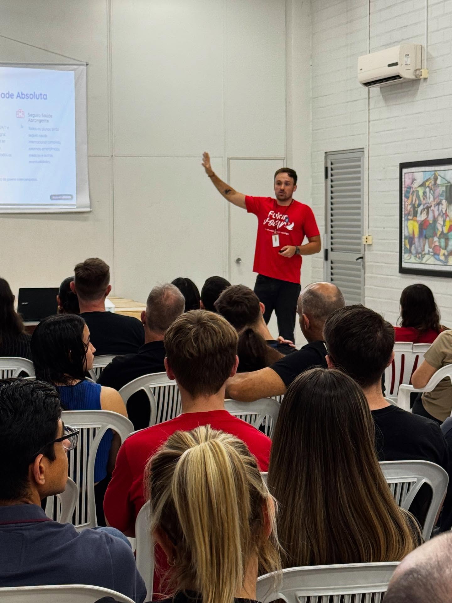 Foi dada a largada! 🇮🇪🇬🇷🇮🇹✨
A reunião do Intercâmbio 2027 marcou o início de uma nova aventura.
Condições especiais, destinos incríveis e um futuro cheio de possibilidades 🌍✈️
#vempraeagle #intercambio27 #duque