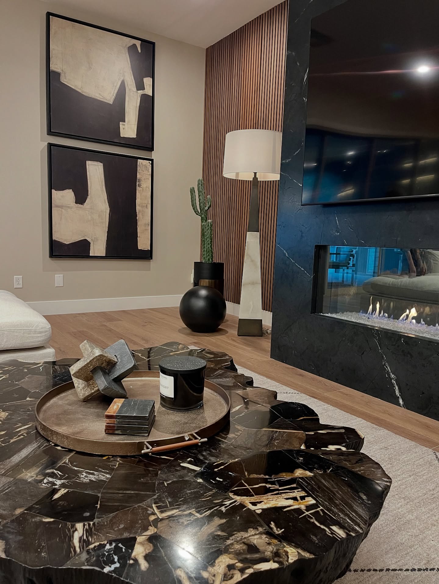 Literally gushing over this remodeled space 🤤
#InteriorDesign #VegasDesigner #Remodel #ILoveMyJob