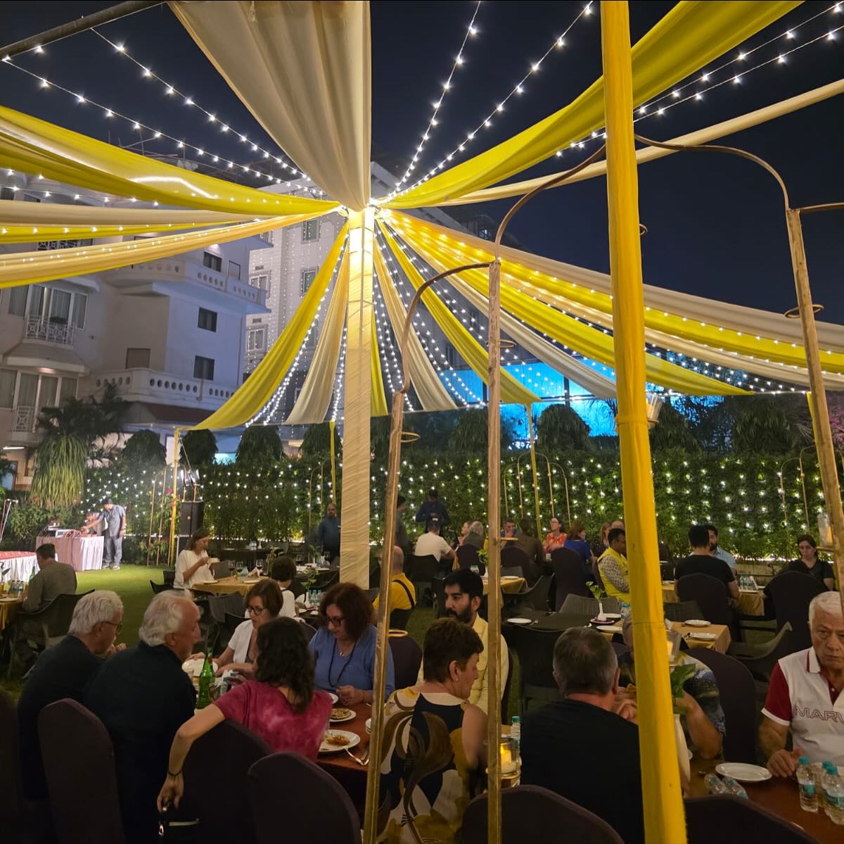 Diwali celebrations in the garden
Canton Royale, located inside Surya Kaiser Palace
Reservation 9453332566 / 6307338624
#canton #cantonroyal #cantonroyale #varanasirestaurant #hotelsurya #suryakaiserpalace #igreach #explore #feed #igtrends