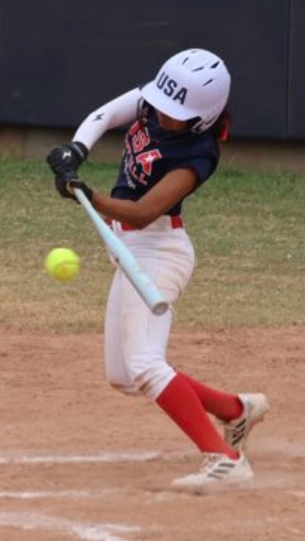 Gotta love the lefty’s!!! Hitting session with Alexis Garcia (2030), super fast in the box along with some power behind her slapping.
