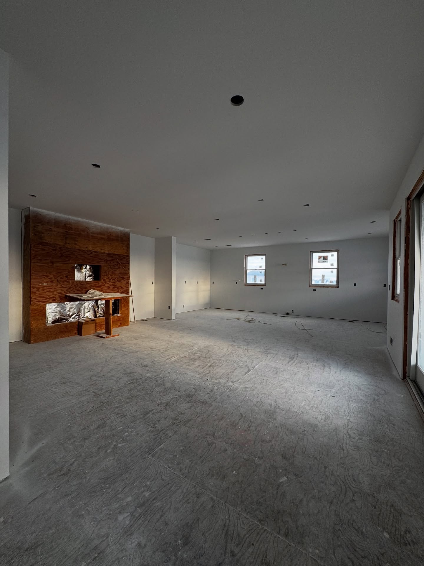 Nothin better than a blank canvas….. 🤩👏🏼
Thanks for setting the stage right, @twhitakercompany … see you again soon! ❤️