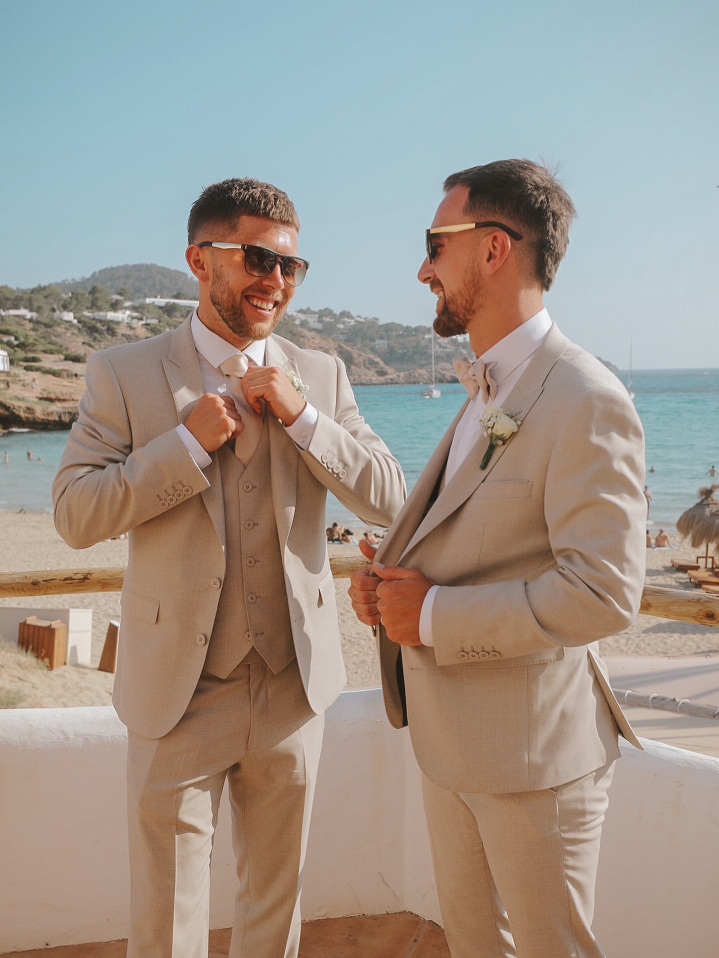 When the ceremony is over and you can finally relax 😎☀️