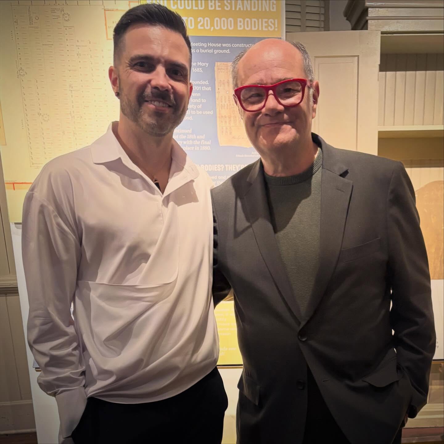 Was an honor to meet activist, author, trailblazer, and legend @marksegalauthor and to stand among my fellow Health Care Heroes last week as the 2025 @phillygaynews 49 LGBTQ+ Leaders 🏳️🌈🏳️⚧️✊🏿✊🏾✊🏽✊🏼✊🏻 #wereherewerequeergetusedtoit #stonewalluprising #lgbtqhistorymonth #queerwellness #queertherapist #queercoach #unloqthepotentialwithin