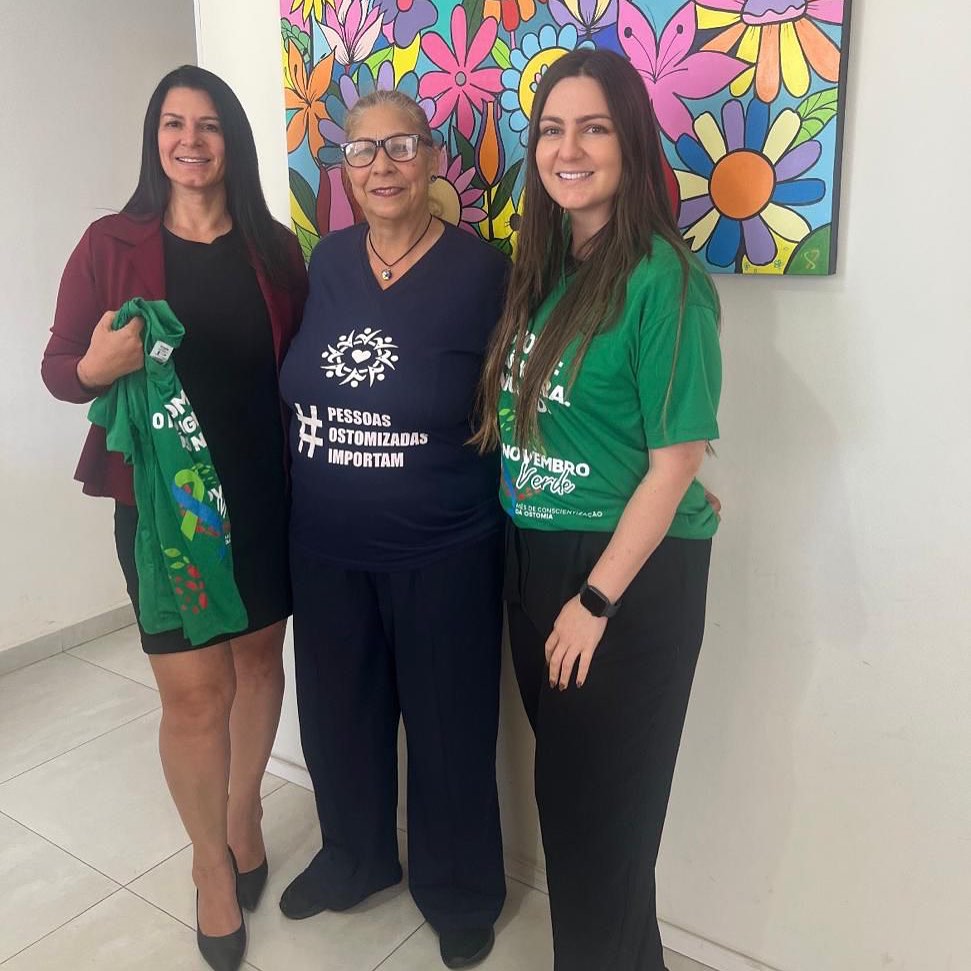 Dra Claudia Prestes Secretária Municipal dos direitos das pessoas com deficiência e a Dra Aline Daga da Secretaria da Saúde da cidade de Ibiúna, vieram conhecer o Instituto e como funciona nossos atendimentos
Além de conhecer nosso trabalho, o intuito é levar para a cidade de Ibiúna o método, para conscientizar e poder contribuir com a saúde dos ostomizados da cidade!
Damos passos lentos e assim vamos fazendo a inclusão nas cidades da região!