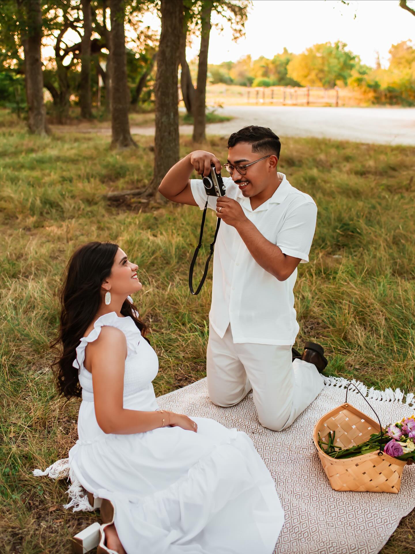 Always a perfect day for a picnic with your husband 🧺💐✨
I absolutely love when couples have these cute ideas and I get to capture the adorable photographs!
From getting to capture their engagement and their wedding day, it was such a sweet time getting to photograph them again! ♥️
.
.
.
.
#couplephotography #engagementphotography #sanantonioweddings #hillcountryphotographer #engagementphotographer
#engagement #engagementphotos #sanantoniophotographer #satxphotographer #texasengagementphotographer #uvaldephotographer #austintxphotographer #boernelake