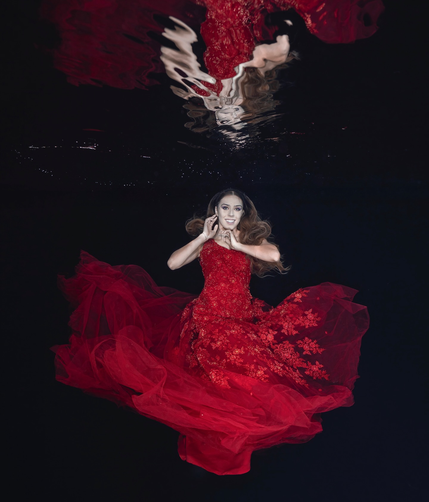 ✨ The results are in ✨
A little bit mermaid, a little bit fairytale — the silence below the surface asks you to soften, listen, and let grace happen instead of forcing it.
The water always tells the truth, so you have to meet it calmly ❤️
📸 Shot by the talented @difunderwater
Support crew from @your.thoughtful.mermaid and @mermaid.shary
#underwaterportrait #underwatereditorial #underwaterphotography #weightlessart #slowmovement #etherealbeauty #fineartportrait #redgownmagic #mermaidvibes #immersiveart #aquaticeditorial #fluidmotion #cinematicportraiture