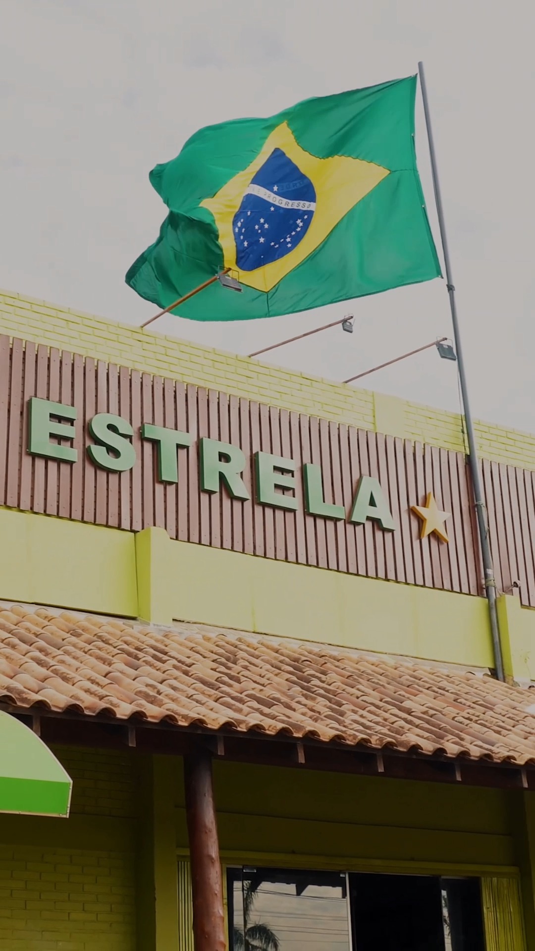 🍽️ Almoço bom de verdade é aqui na Churrascaria Estrela! 🌟
Carne no ponto certo, comida caseira e aquele sabor que faz toda a diferença. 😋
👉 Venha almoçar com a gente hoje!
📍 Av. Cel. Antonino, 6261 – Nova Lima, em frente ao Alphaville