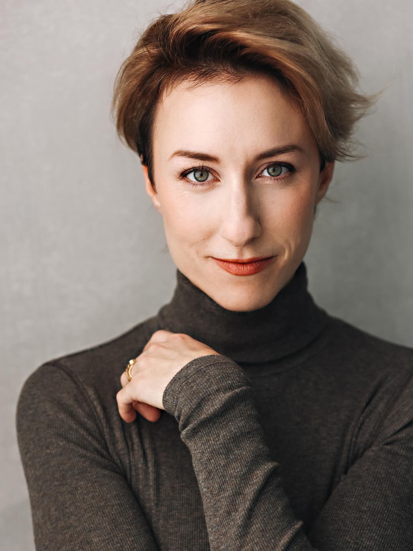 Skye.
@skye_mattox
@jontaylorphoto
@kaleywerebeauty
#makeup #makeupartist #freelancemakeupartist #mua #nycmua #headshot #headshots #actorheadshot #dancer #dancerheadshot #dancersofny #choreographer #makeupforheadshots #headshotmakeup
#nycactor #theatre #tvfilm #theater #broadway #musicals #nycheadshotphotographer