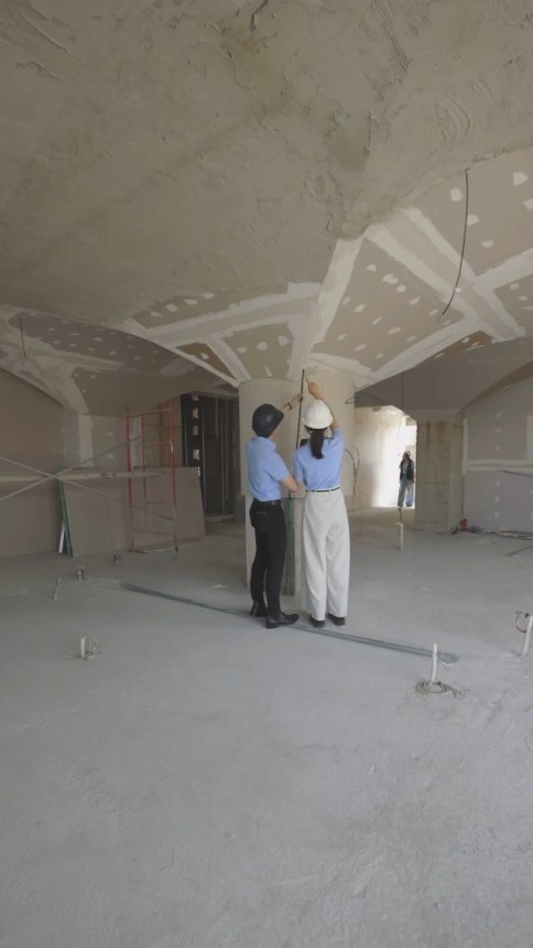 A look into the DOS process into making this challenging vaulted space a reality for our friends of @bodegadoshemisferios in Casas Project 2025