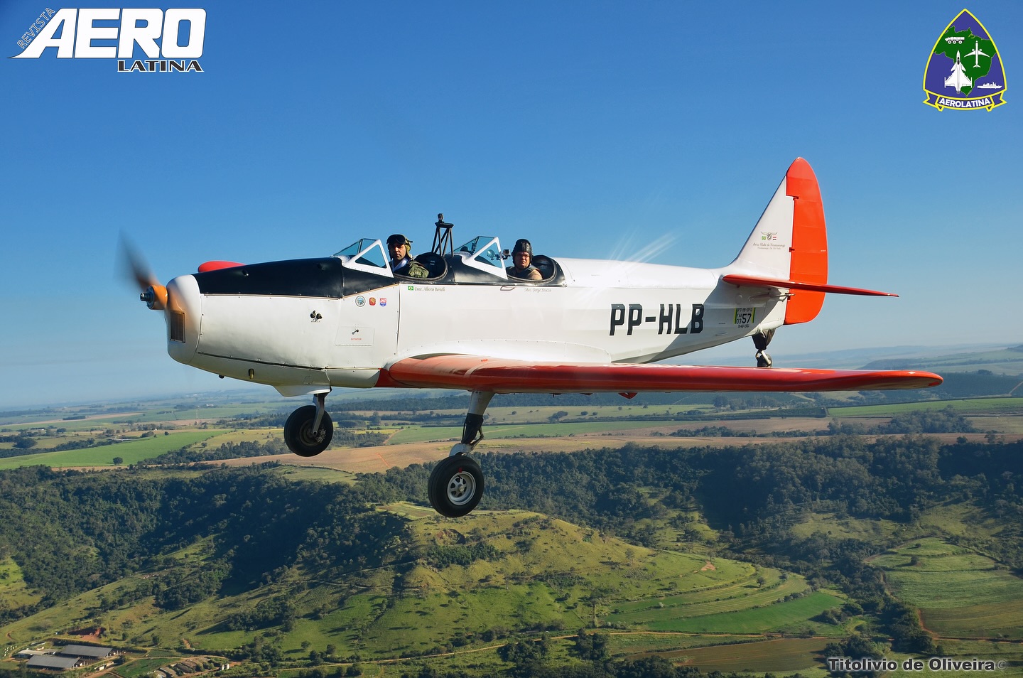 Especial Semana do Aviador: O ano era 2014, o clássico Fairchild PT-19, com o prefixo PP-HLB, pertencente ao Aeroclube de Pirassununga decolava rumo ao Encontro de Velhas Águias no saudoso Museu TAM, na cidade de São Carlos e a convite dos comandantes Sydney Rodrigues e Thiago Sabino tivemos a oportunidade de realizar um ensaio fotográfico desta incrível aeronave.
Um registro que celebra a paixão, a história e o espírito de quem vive para voar! 🛩️✨
Fiquem conosco pois a semana especial do Aviador está apenas começando!
#SemanaDoAviador #PT19 #MuseuTAM #VelhasÁguias #airtoairphotography #aviation_lovers #aviationphotography