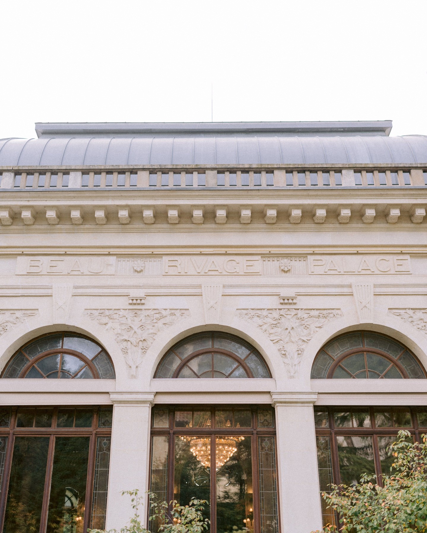 Lines, light, legacy.
Every façade tells a story — of craftsmanship, time, and care.
→ See how we weave architecture into emotion @gaeadesignevents.
Photographer: @youriclaessens