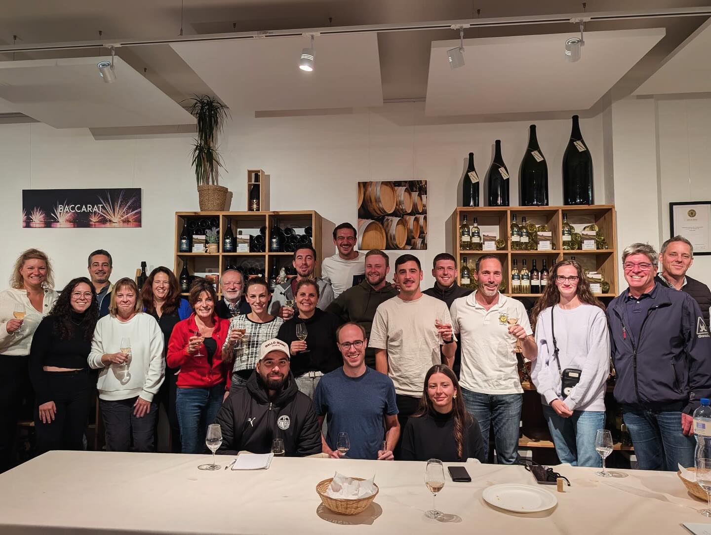 🍇 La 62ème fête des Vendanges de Russin fut un grand succès et c’est grâce à vous 🍇
Au nom du comité, nous vous remercions chaleureusement pour votre présence et votre bonne humeur tout au long du week-end.
Nous remercions également nos précieux bénévoles qui donnent vie à cette fête.
❤️ Nous vous donnons d’ores et déjà rendez-vous le 19 et 20 septembre 2026 ❤️