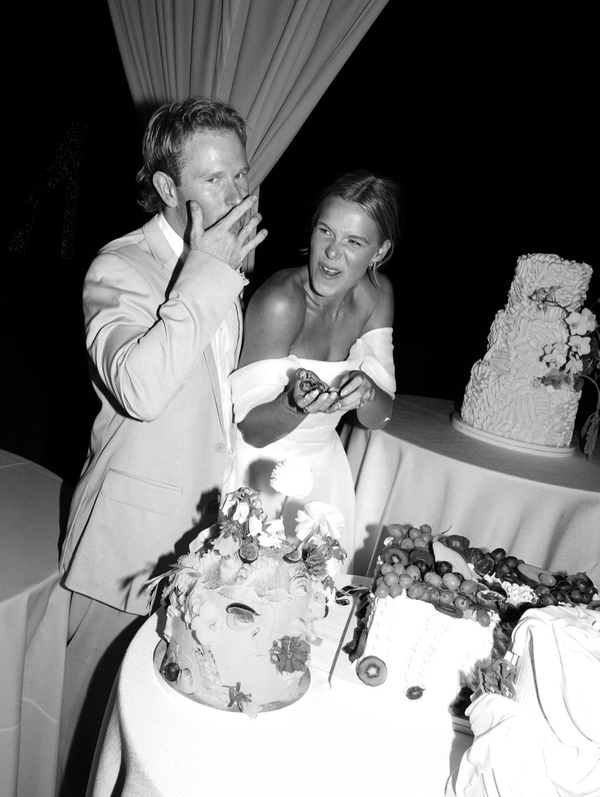 I will never get over this couple or this day. 🥹💚🤍
N+J are the type of people that really make this job easy and so worthwhile. Their trust, their ease, their joy, and willingness to give me the opportunity to play was what brought this to life.
I am beyond grateful for all of you for trusting me with such a symbolic portion of your wedding.
I would not be doing what I do without all of you who give me the opportunity to create.
THE STELLAR VENDOR TEAM:
Planning: @lovemadeweddings
Venue: @dallasarboretumweddings
Photographer: @katesummersphoto
Videographer: @lexichasemedia
Content creator: @aislearchives
Florals: @fleurettedesignco
Catering & bartending: @culinaryart1
Cake: @kaylibakescakes
Rentals: @brighteventrentals
Tent & lighting/draping: @bigdpartyrentals
Specialty rentals: @lootrentals
Stationary & signage: @sugaredfigpaperie
Band: @jordankahnorchestra
ceremony DJ: @leforcedj
Getaway car: @dfwvintagecars