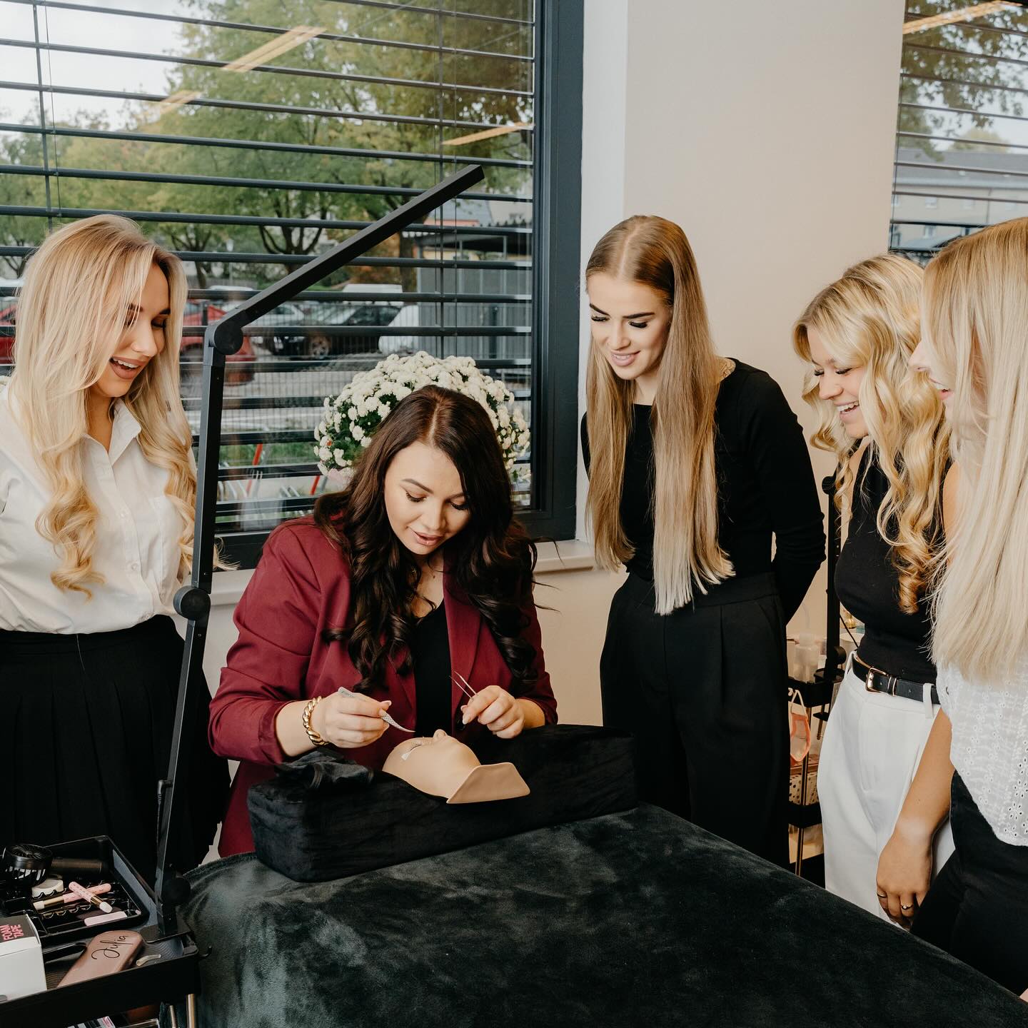 ✨ Mir ist eine entspannte, angenehme und humorvolle Atmosphäre während jeder Schulung besonders wichtig! Was auf dem Bild wohl so lustig war? 😂 @nicolereinthaler_photography 📸