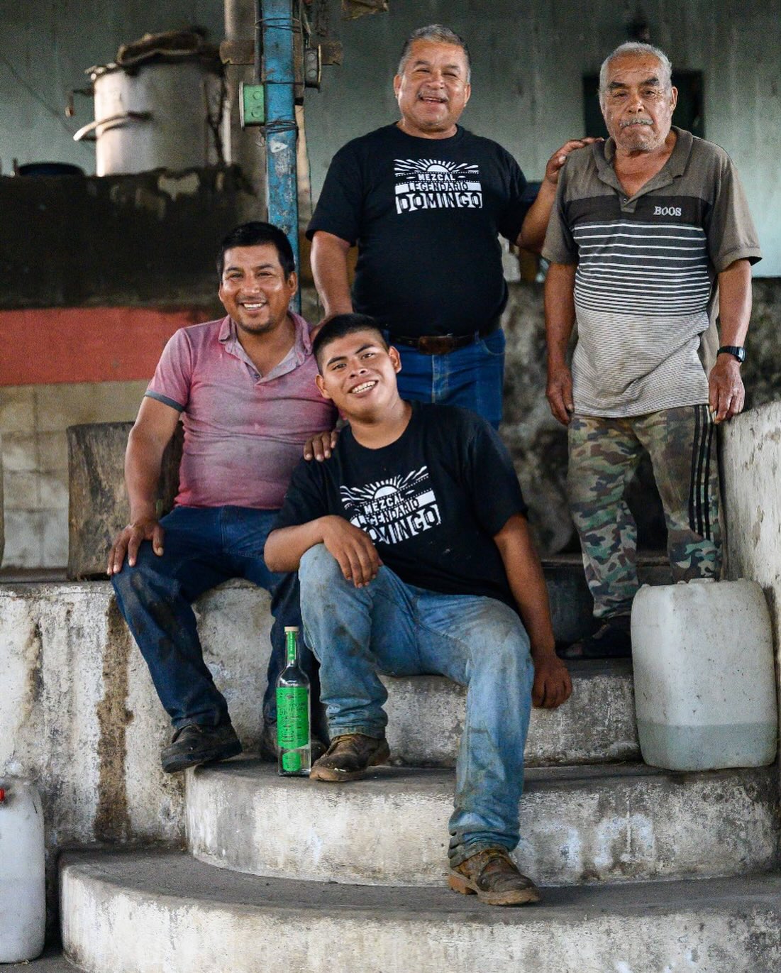Four generations of mezcal producers. It was an honor to spend the day with Maestro Rodolfo and his family, learning about their mezcal production in the hills of Mazatlan, Guerrero. When we arrived he was cooking agave cupreata, which is endemic to the region.
Shot for @legendario_domingo
#mezcal #guerrero #family #generation #agave #legendario