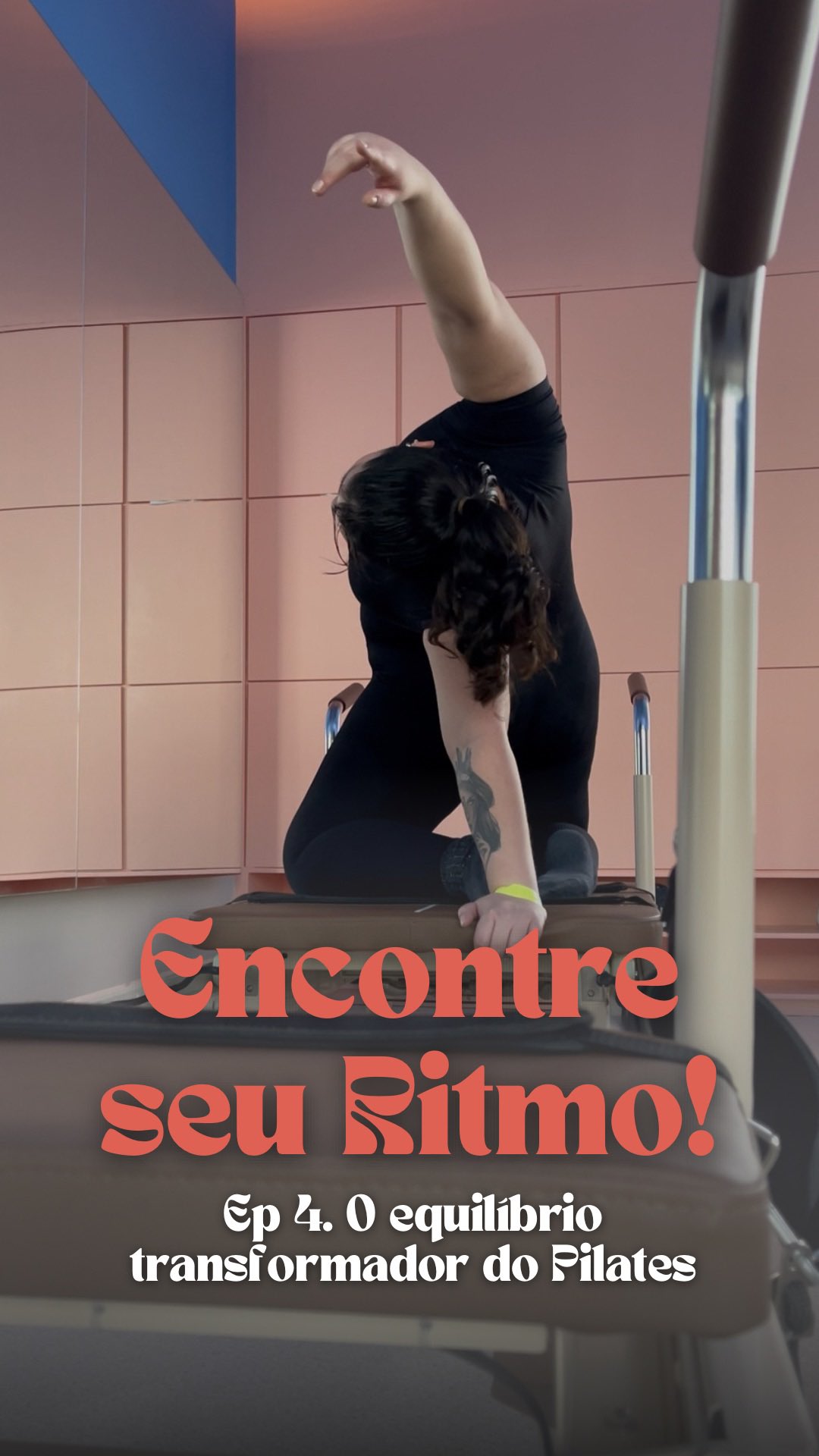 Tem alguém aí com saudades de acompanhar as desventuras do “Encontre seu Ritmo”? Eu sei que demorou, mas nem desculpinha esfarrapada vai rolar aqui! Foco que no que importa, estamos de volta e com a atividade que mais cresceu nos últimos tempos, o Pilates!
Corre no link da bio que na matéria explico todos os detalhes de como incorporar essa atividade com saúde nos seus hábitos!
Super agradecimento à @aerapilates por ceder aulas maravilhosas!