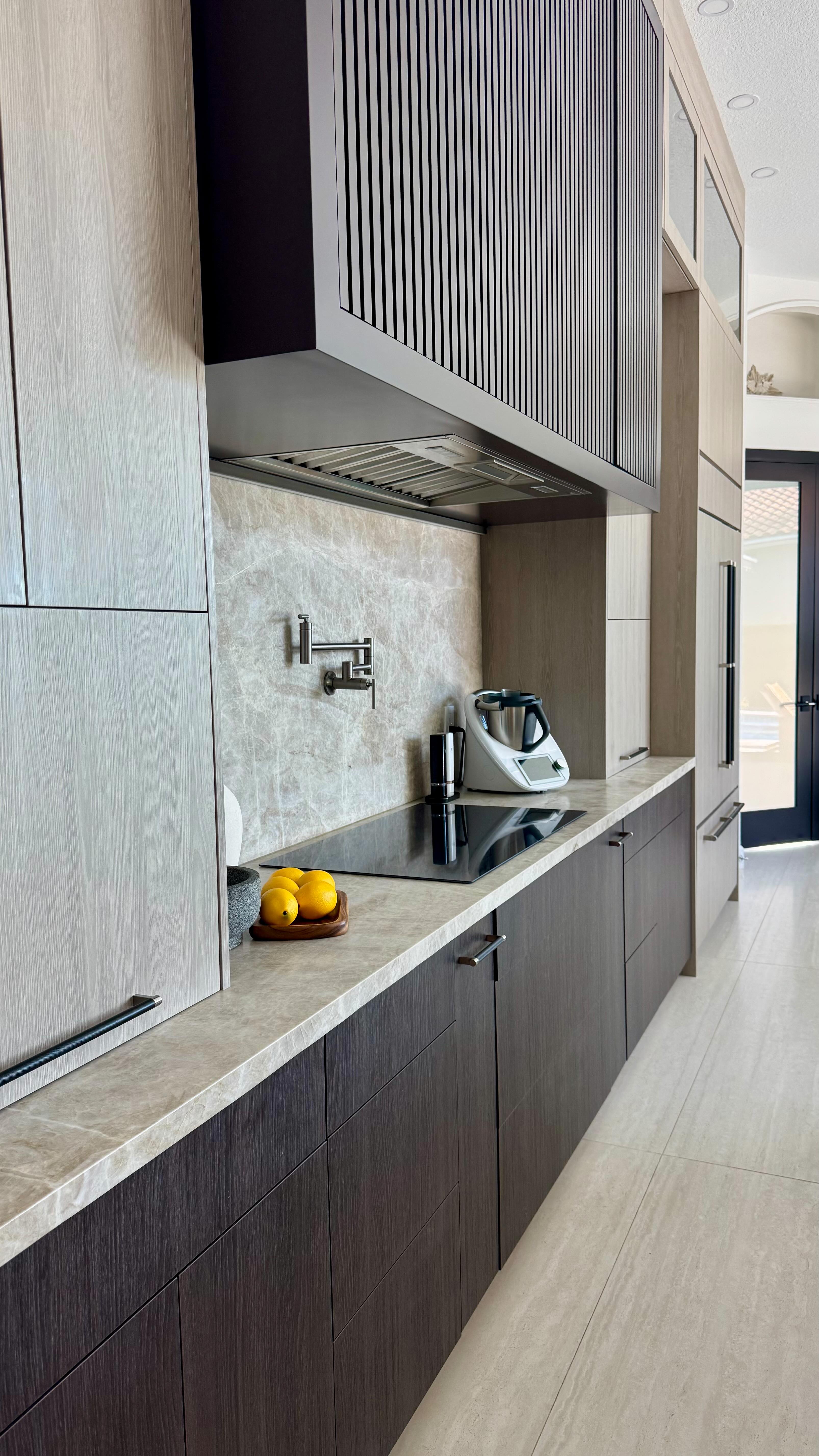 A space designed to breathe.
Subtle tones, natural textures, and thoughtful craftsmanship come together in this bespoke kitchen. Every detail was intentional.
Neutrals and layers of warmth set the tone for calm living, while the quartzite and custom millwork add quiet sophistication. Designed for function, yet made to feel effortless ā this kitchen balances modern minimalism with a sense of home.
š¬ Part of our Weston Kitchen Series ā a study in timeless, tailored design.
šø Design: MLDesign Interiors
Millwork: @earthsourcedesign
Photography: @laurenalexis.photo
#KitchenDesign #ModernMinimalism #InteriorDesignStudio #BespokeInteriors #LuxuryInteriors #WestonKitchen #DesignSeries #TajMahalQuartzite #NeutralInteriors #CustomDesign #MLDesignInteriors #CraftedForLiving