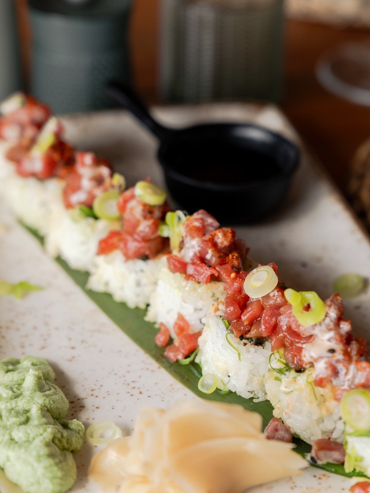 Sushi by the sea, where every bite is a masterpiece.
🥢✨ Fresh and crafted to perfection because luxury tastes like this.
#luumabeachrestaurant #luumabeachmarbella #marbellaweekend #marbellatrip #marbellalifestyle #marbellaspain #marbellavacation #elrosariobeach