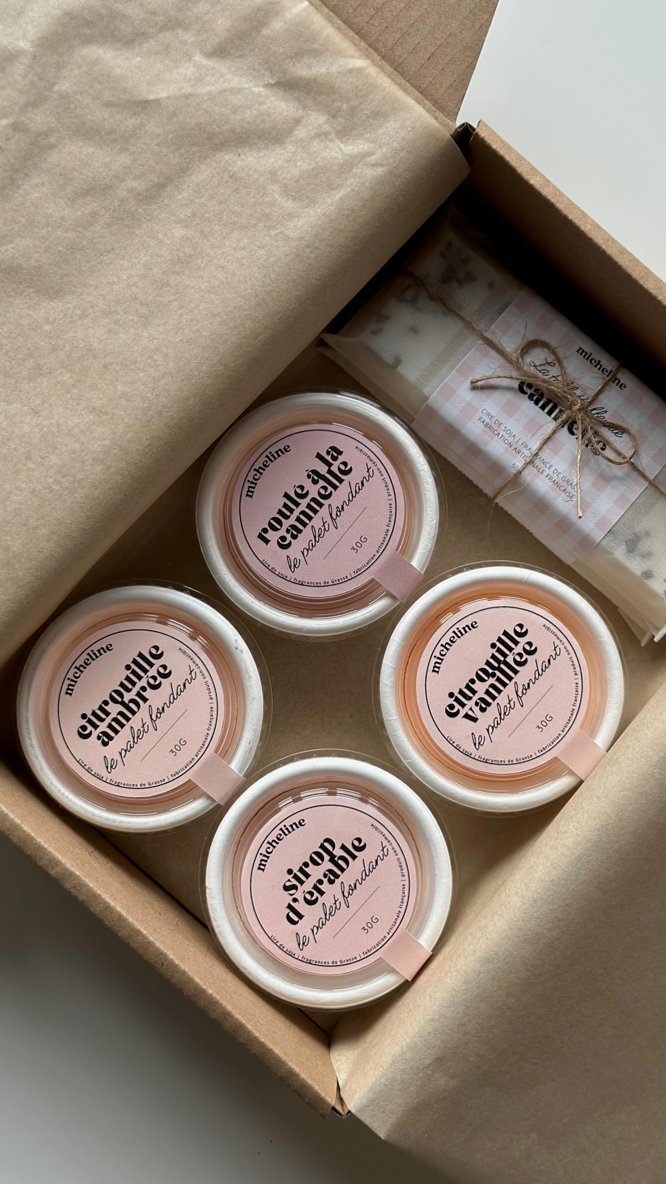 Petit changement, grand impact 🌱
Depuis le début, mon objectif c’est le zéro plastique. Aujourd’hui, je suis fière de vous annoncer que le best-seller de la marque est entièrement compostable 🥹 Chaque geste compte 🫶🏻.
#artisanat #petiteentreprise #faitmain #fondantparfumé #bougieparfumee #écoresponsable #écologie #parfumdinterieur #packaging