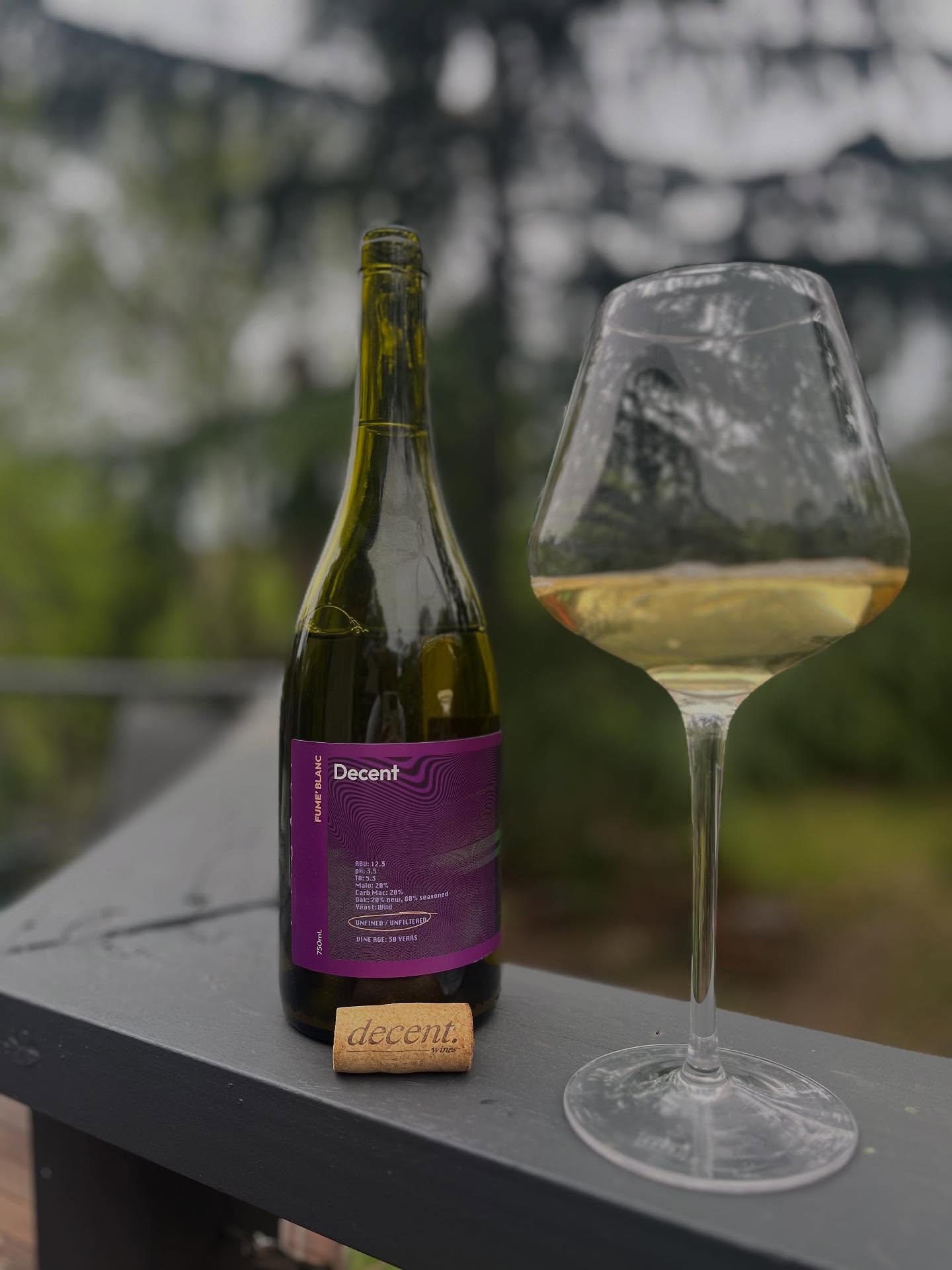 So I took my own advice tonight. I always tell customers that every day is a special occasion, open that bottle!
I’d been saving this Fumé Blanc from @decentwines for a “special night,” but I couldn’t wait any longer!
I’ve found a new love in Fumé Blanc, which honestly surprised me because I’ve never really been a Sauvignon Blanc fan. This one is the perfect drop heading into spring, bright, fruity, and just the right amount of acidity for a super refreshing sip. I may have only had it with a ham and cheese toasty but it went down too easily✨
A note from my mum “It’s a decent wine, that one.” 😉
Huge thanks to @decentwines for sending this my way. I’ll definitely be putting in an order for summer!☀️