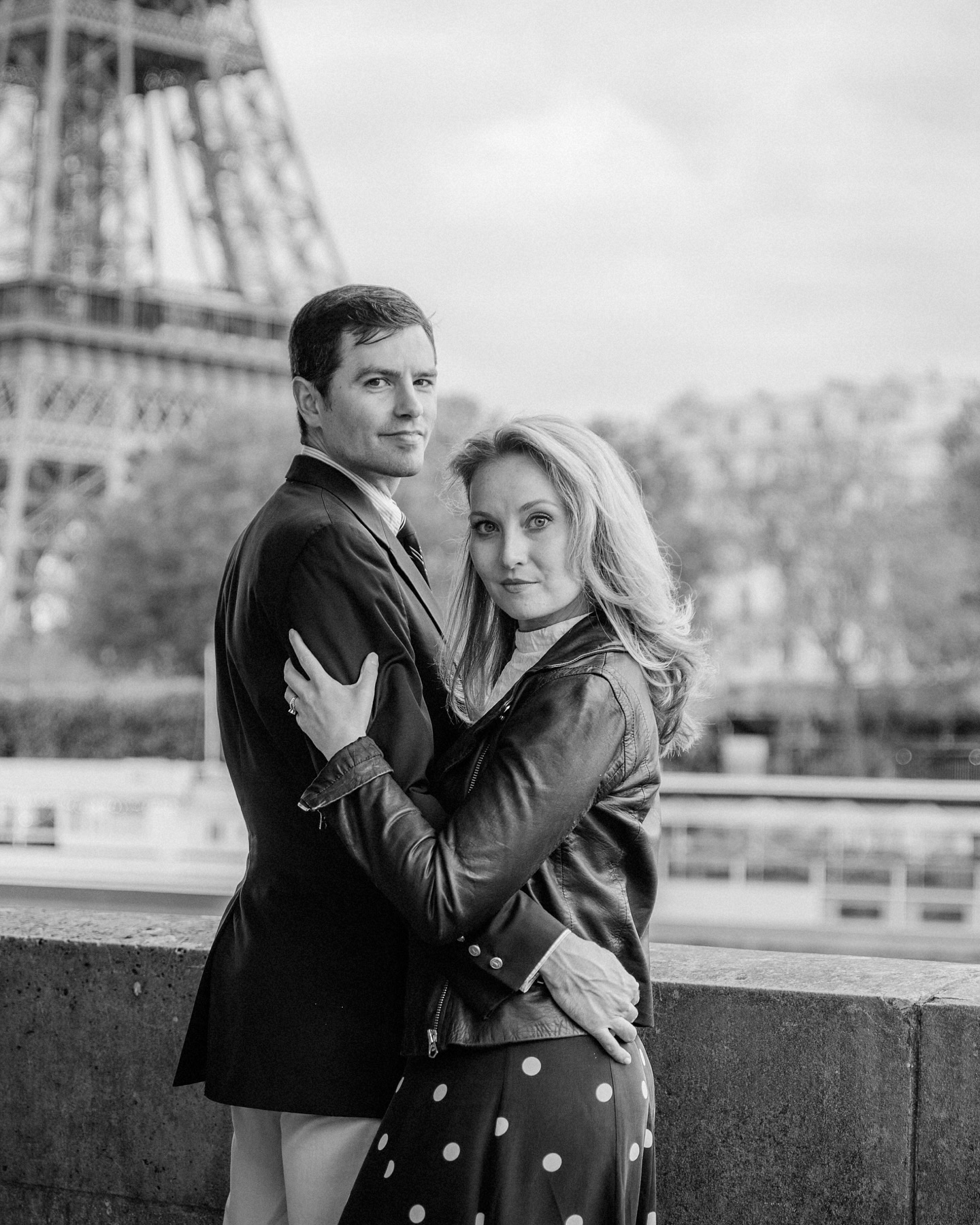 Cabell & Victoria 💚
When the leaves were still green and Paris was alive with late-summer warmth.
🧑💻hugography.com
📩 hugochuphoto@gmail.com
📞 +33 6 63 28 64 05
DM for bookings!