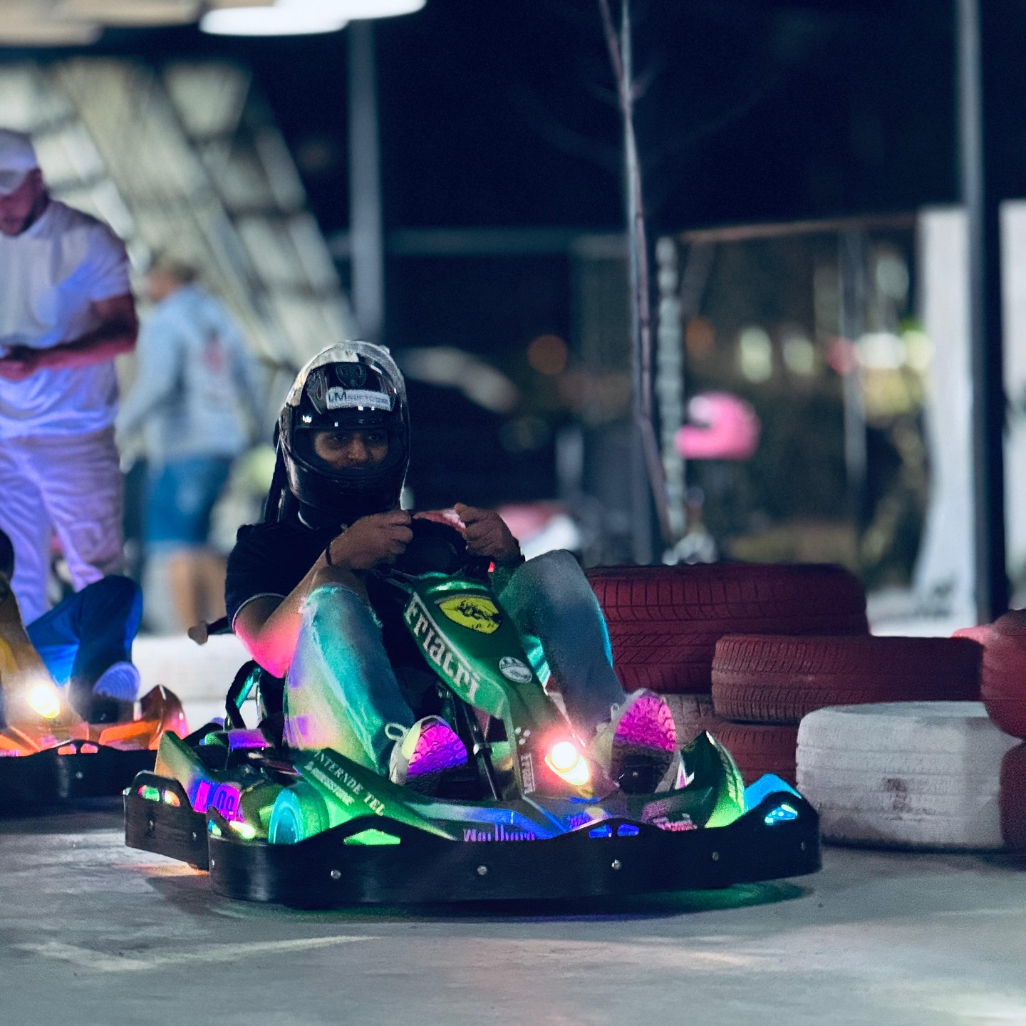 🎉 En Karreyegua siempre hay un motivo para disfrutar 😍
Risas, buena vibra y momentos inolvidables con gente que sabe aprovechar cada instante 🙌🔥
Porque aquí, cada día se siente como fin de semana 💃🏽
#Karreyegua #SanJuandelasMaguana #MomentosFelices #BuenaVibra #EntreAmigos #DondeLaDiversiónNuncaPara