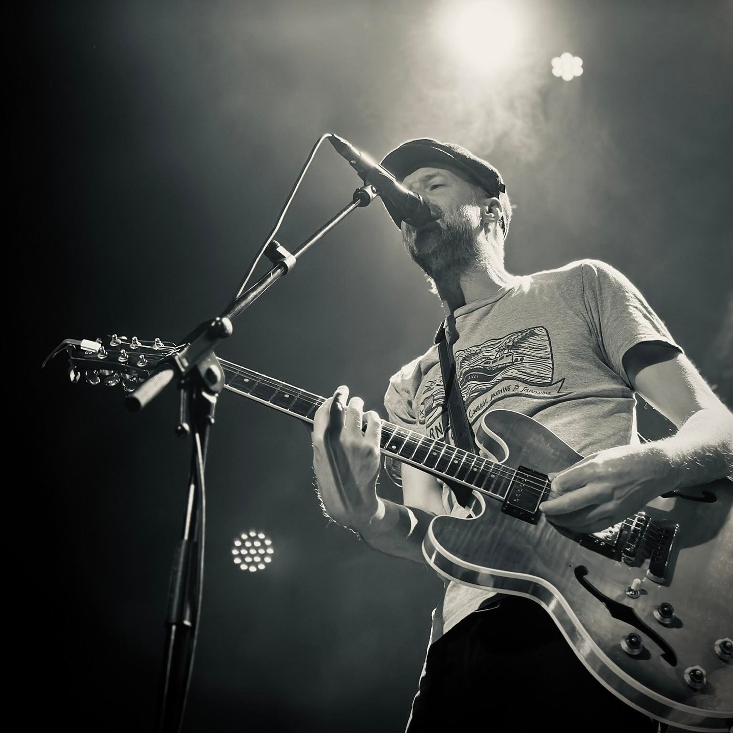 ⚡TIMINGS FOR TONIGHT⚡
- SOLD OUT -
9.00PM - Jon Allen
8.15PM - Hannah Nicholson
7.30PM - Doors Open
We recommend arriving early to get your desired seat and to grab a drink downstairs at The Quadrant before the show!
FOLKLOREx