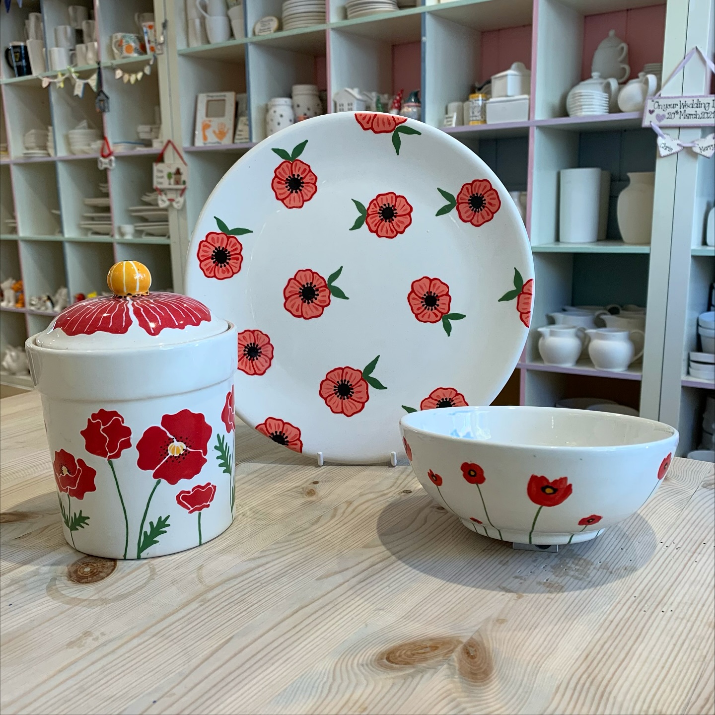 Last chance to sign up for our Poppy painting workshop this Wednesday
Book online for a relaxing evening with friends, or solo and have free reign with your painting with assistance from our wonderful artist