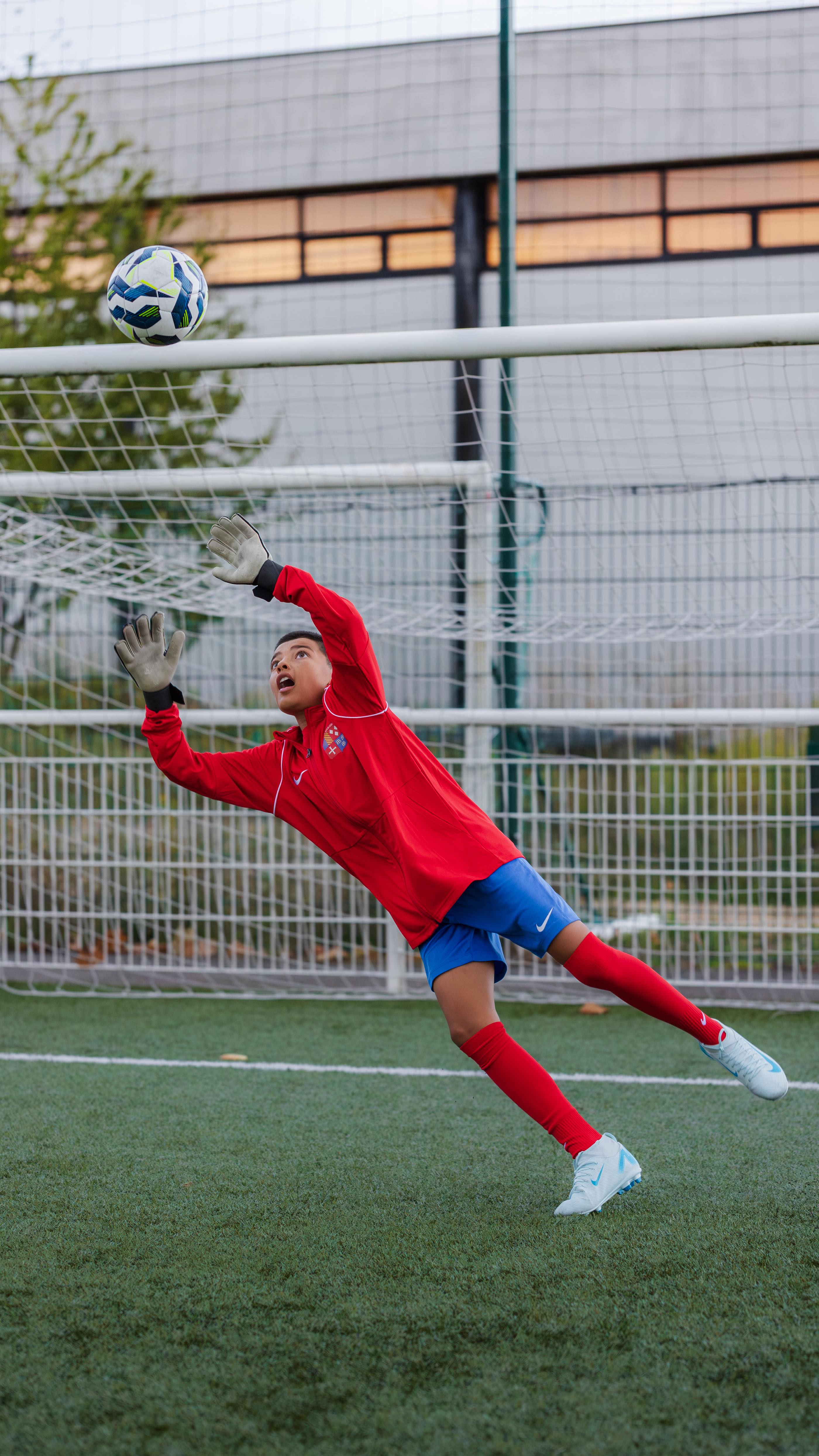 Focus sur la nouvelle génération 🎥⚽️
Les U6/U7 de @bondoufleamc ouvrent le bal de notre collaboration.