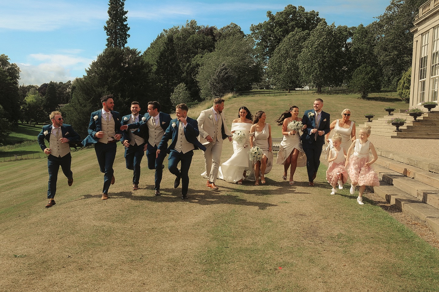 You all look at us like we’re mental when we ask you to run towards us, but the results are always SO fun! 🏃🏽♀️💨