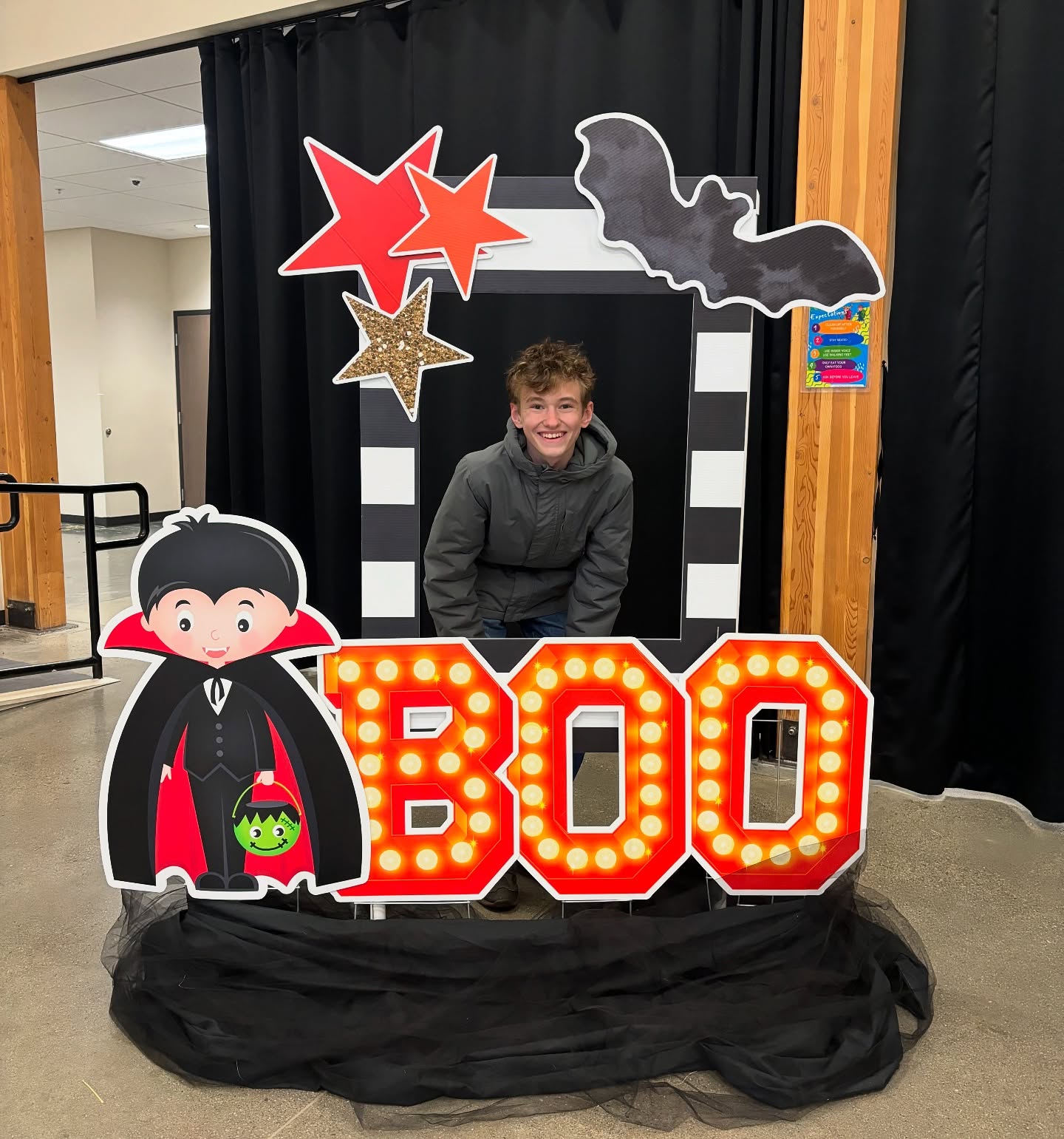 BOO! Perfect for indoor and outdoor holiday celebrations. Have you booked a Boo yet?
#yardsignrentals #yardgreeting #boo #coeurdalene #hayden #postfalls