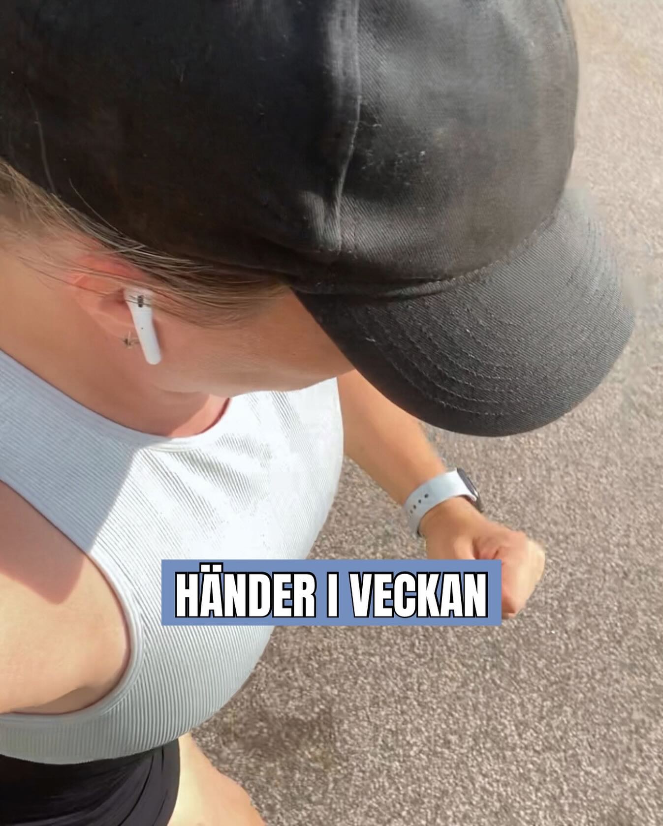 HÄNDER I VECKAN
Då var det måndag igen! Veckorna bara springer fram tycker jag 🙌🏽 Förra veckan hann jag med att träffa en massa vänner, märker att det är så jag laddar på ✨ Ska försöka få in mer sånt under hösten 🫶🏽
Vad gör du i veckan? Här är några saker som jag ser fram emot!
🔹MÅNDAG
▪️Aktiv Barnvagnspromenad kl. 10.00, bästa starten på veckan!
▪️PT DUO med systrarna Britton @asabea @curlydoula
▪️Simskola med Filippa 💦
🏃♀️Promenad 5km
🔹TISDAG
▪️Heldag i studion! Först ut, Stark Kvinna kl. 9.30, sen…
▪️Stark Mamma 4, 3, 2, 1 från 10.30 till 15.00
▪️Försöka ta mig ut, kanske springa?
▪️Kvällen avslutas med Gravidstark 17.15
🔹ONSDAG
▪️Vattengympa på @Sturebadet kl. 7.00
▪️Postpartum PT & PT Stark Kvinna
▪️Häng med en ny vän, @amandabraw
🏋️♀️ Helkroppspass efter vattengympan
🔹TORSDAG
▪️Grupper hela morgonen!
▪️PT Postpartum med en tjej som tränade med mig i Gravidstark, så fint att få vara med 💜
▪️Gravidstark - styrketräning för gravida 🏋️♀️
🔹FREDAG
▪️3 PT-klienter (en postpartum & två kvinnor som vill ha rutin i träningen)
▪️1 privat Mammaträninggrupp - ett gäng mammakompisar som bestämt att de ska träna tillsammans, hur kul!
▪️Åker till Gnesta på Tjejkväll med min kusin! Blir ett besök på @saras_skafferi
🔹LÖR/SÖN
▪️Återhämtning hela helgen. Märker att jag behöver ta hand om mig själv mer och planera in för “göra ingenting” på helgerna.
Önskar dig en fin vecka!