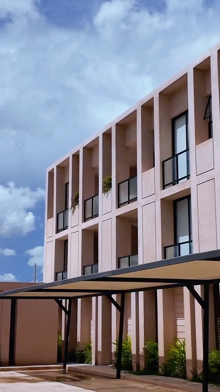 Hace un año te mostramos el avance de obra. Hoy, solo quedan 2 DEPARTAMENTOS DISPONIBLES en Baura 🏡🔑
📱 Más información al 999 244 7658