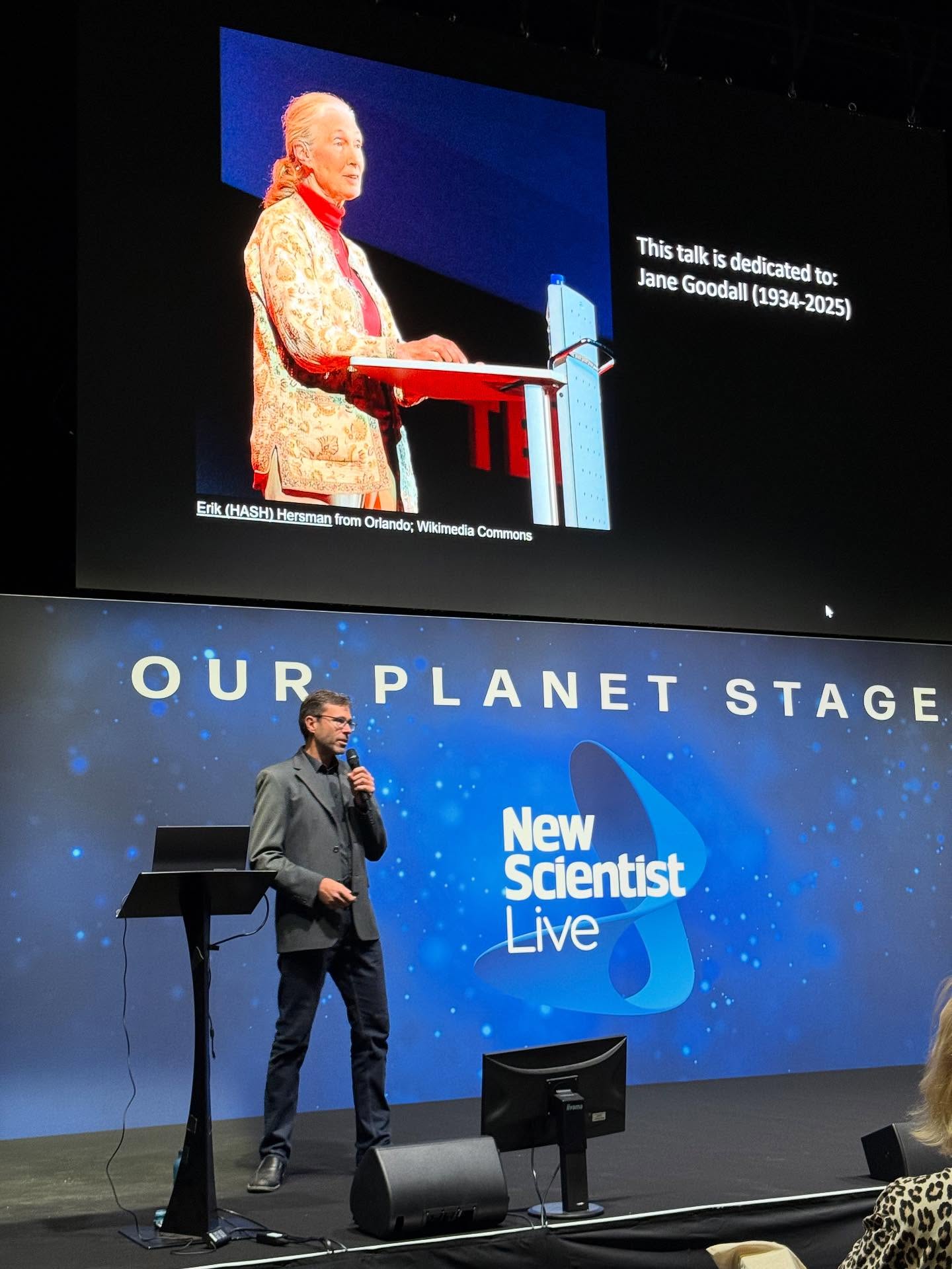 Fantastic weekend at @newscientistevents New Scientist Live with the amazing @christiexhenry and @katefthomson at @princetonupress . It was so lovely to hang out and meet my colleague authors Ciara Greene, Gillian Murphy, and Mark Witton. Learned so much, including that T. rex had lips, and that our memories are well adapted for our happiness but are terrible for police witness reports. So happy to talk about the amazing abilities of animals to heal themselves, and honored to dedicate my talk to #janegoodall who did so much for breaking down the artificial barriers between humans and other animals. #doctorsbynature