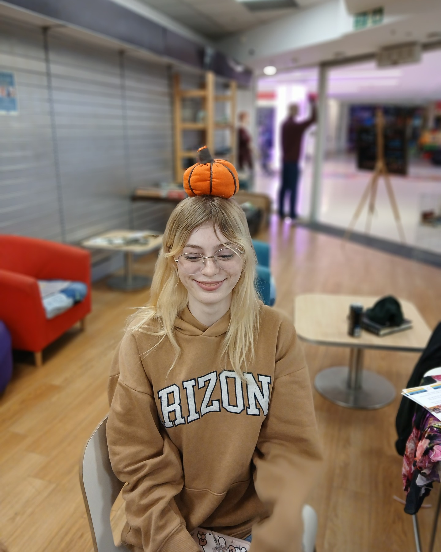 ✨Last week, 8 young people from our Norwich SafeSpace group joined @newupreloved in the Honesty Library for an Upcycling Workshop!
They learned about the fantastic services New-U offers and even enjoyed a tour of the boutique.
A huge thank you to New-U for hosting us - we had a wonderful time! 💚