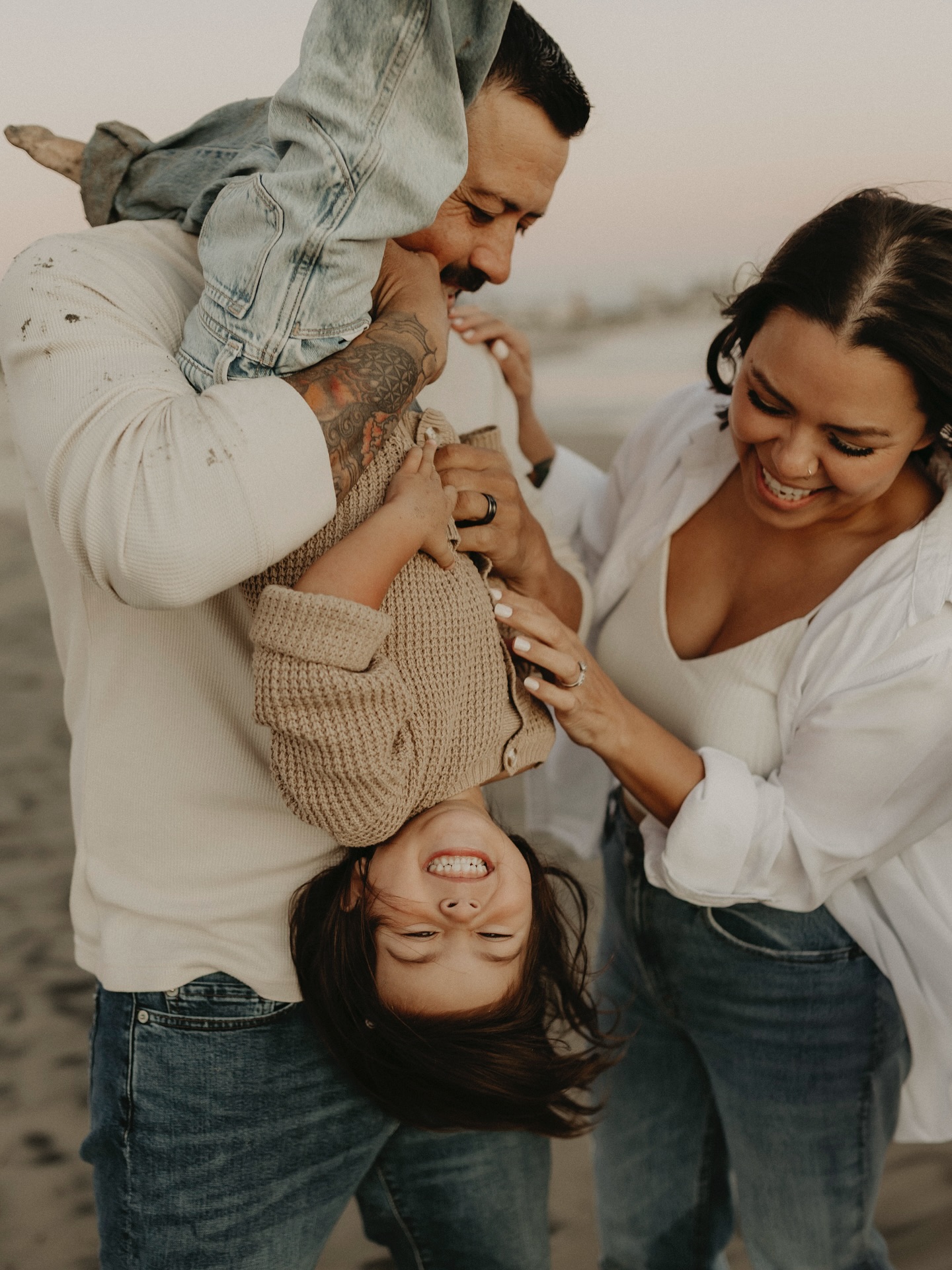 Absolutely love this family! It’s the biggest compliment to photograph them over and over - and I always love the big, genuine smiles and giggles at each session. Their joy is contagious!